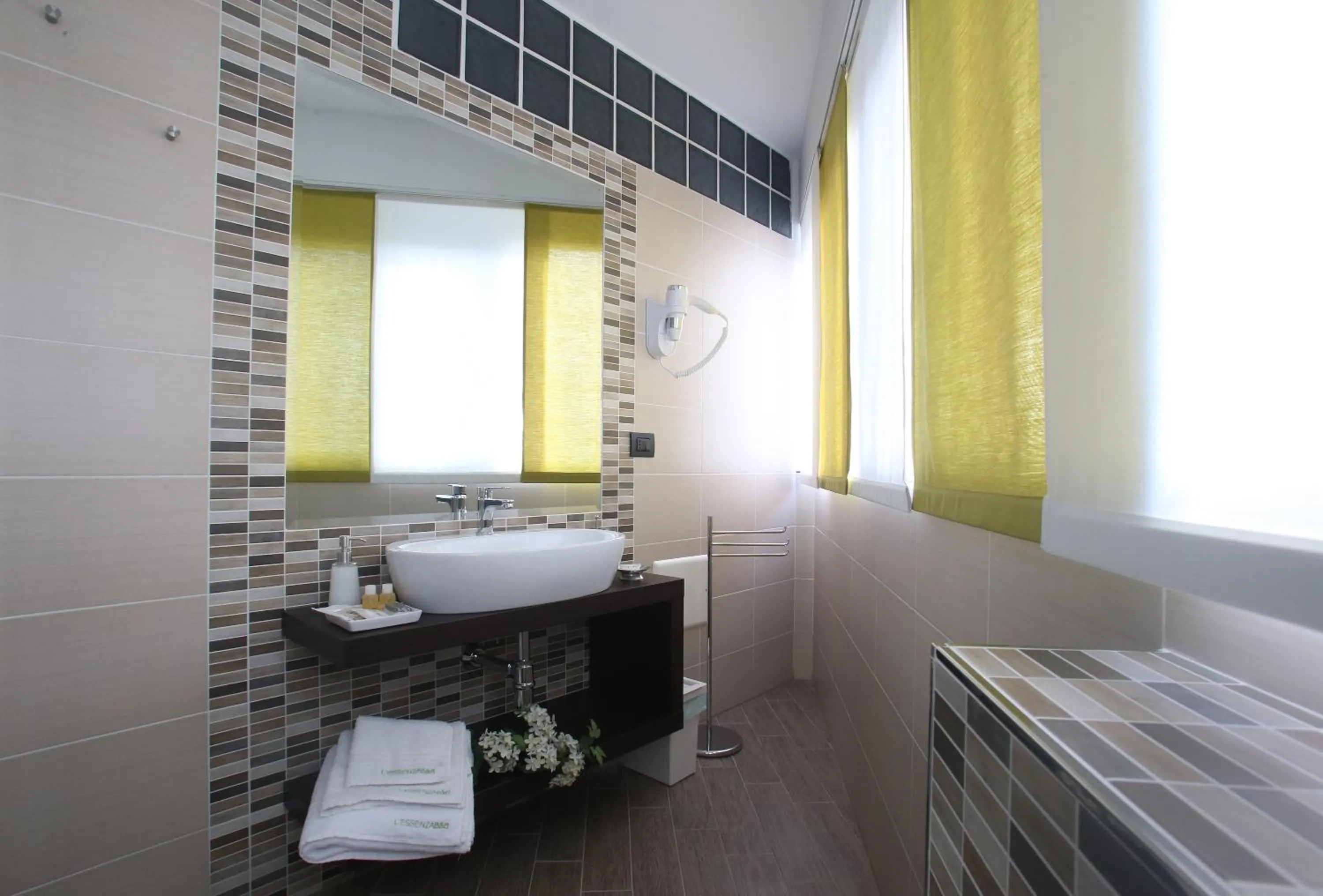 Bathroom in L`essenza B&B