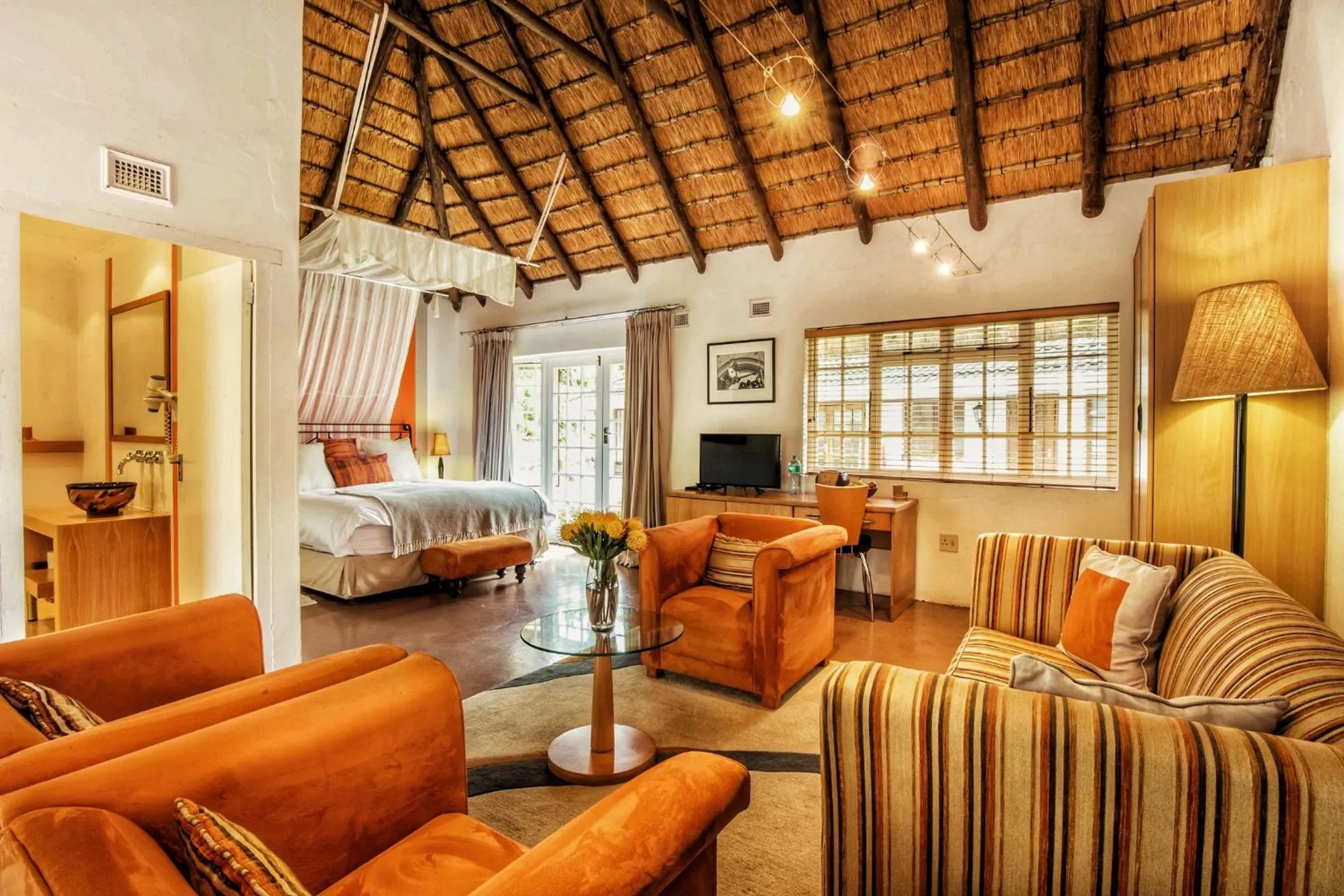 Photo of the whole room, Bed in Summerhill Guest Estate