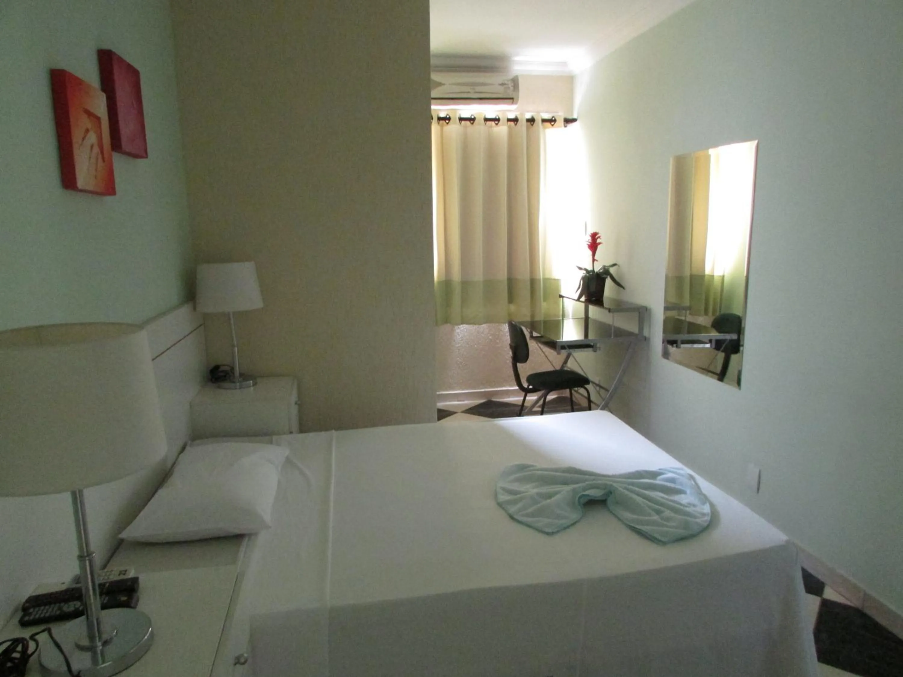 Bed in Hotel Industrial Contagem