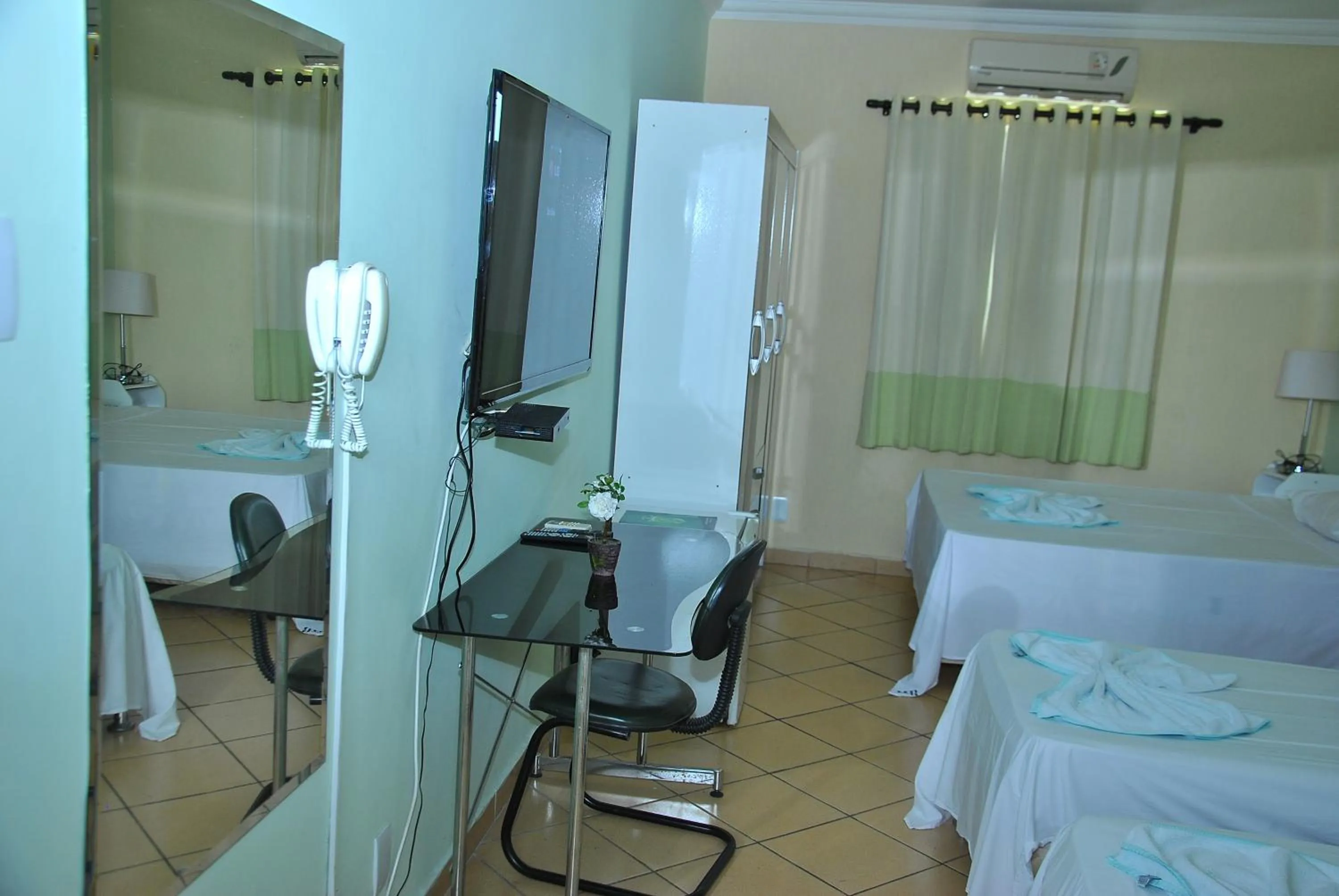 Bed in Hotel Industrial Contagem