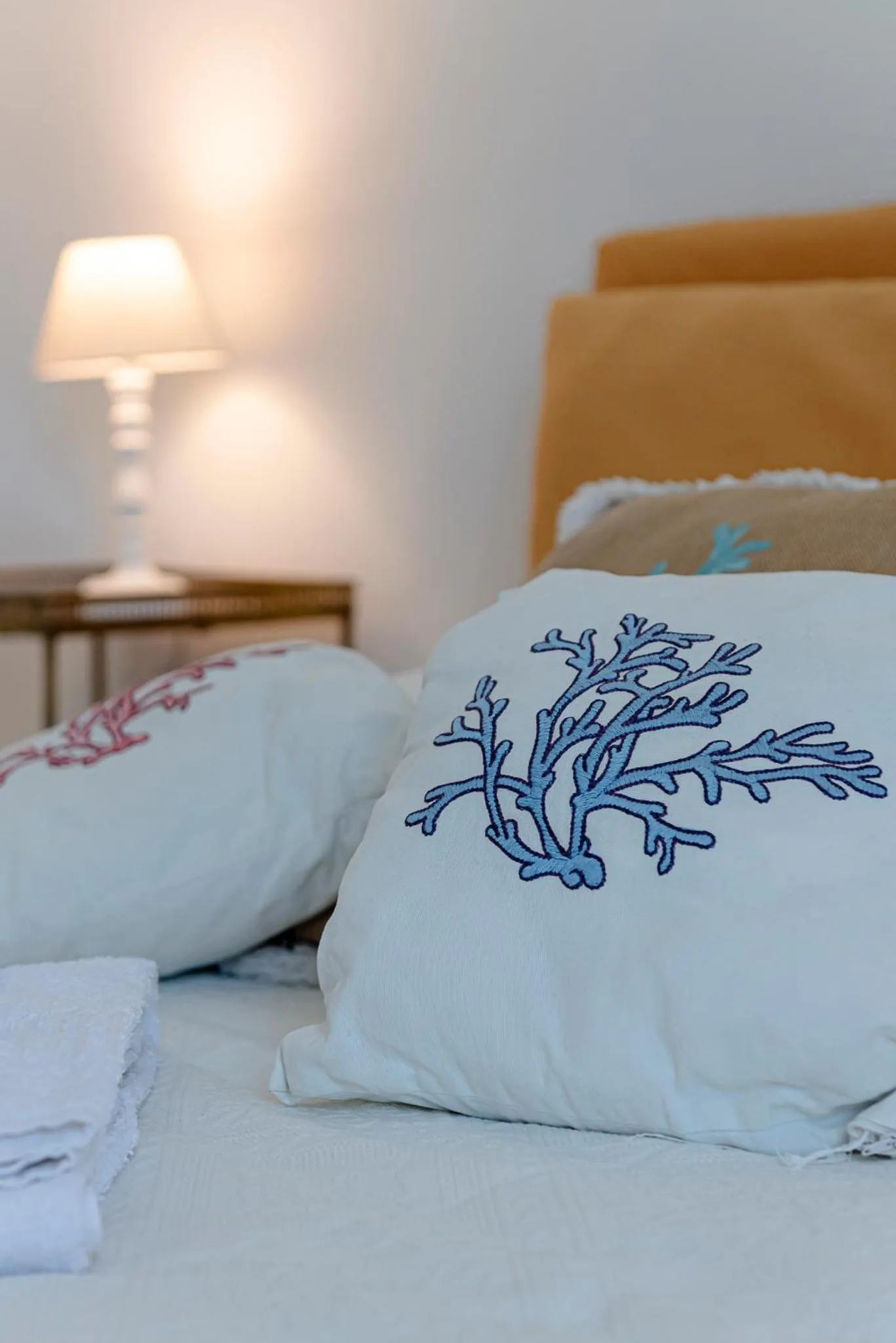 Decorative detail, Bed in Villino dei Coralli