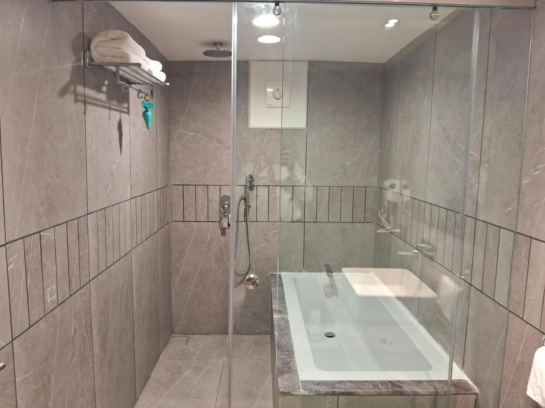 Shower in The Parterre - SG Highway Ahmedabad