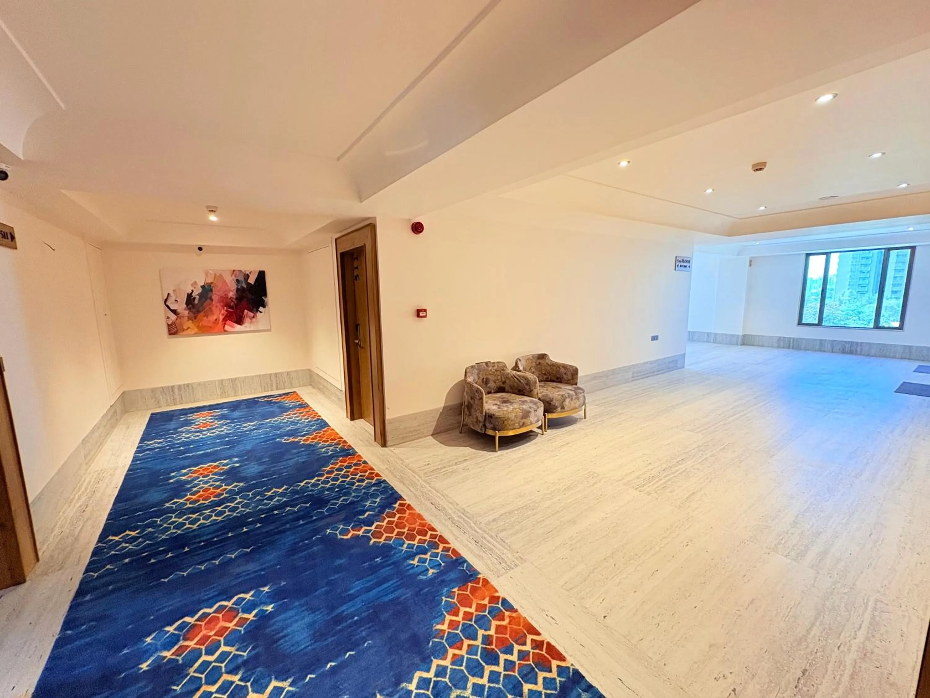 Property building, Bed in The Parterre - SG Highway Ahmedabad