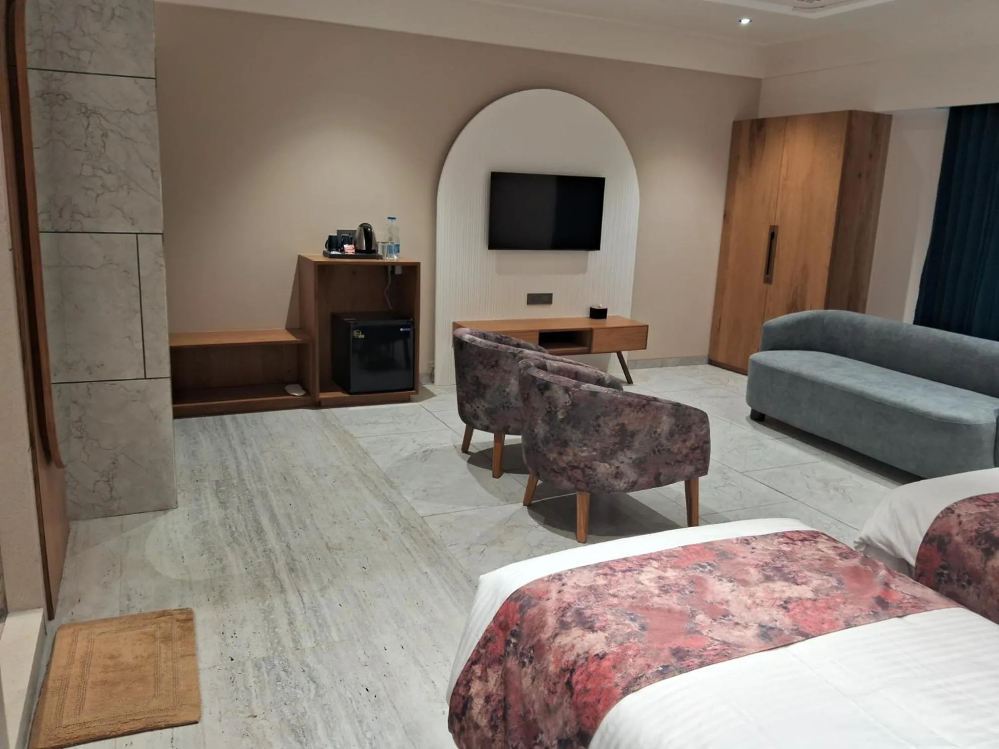 TV and multimedia, Bed in The Parterre - SG Highway Ahmedabad