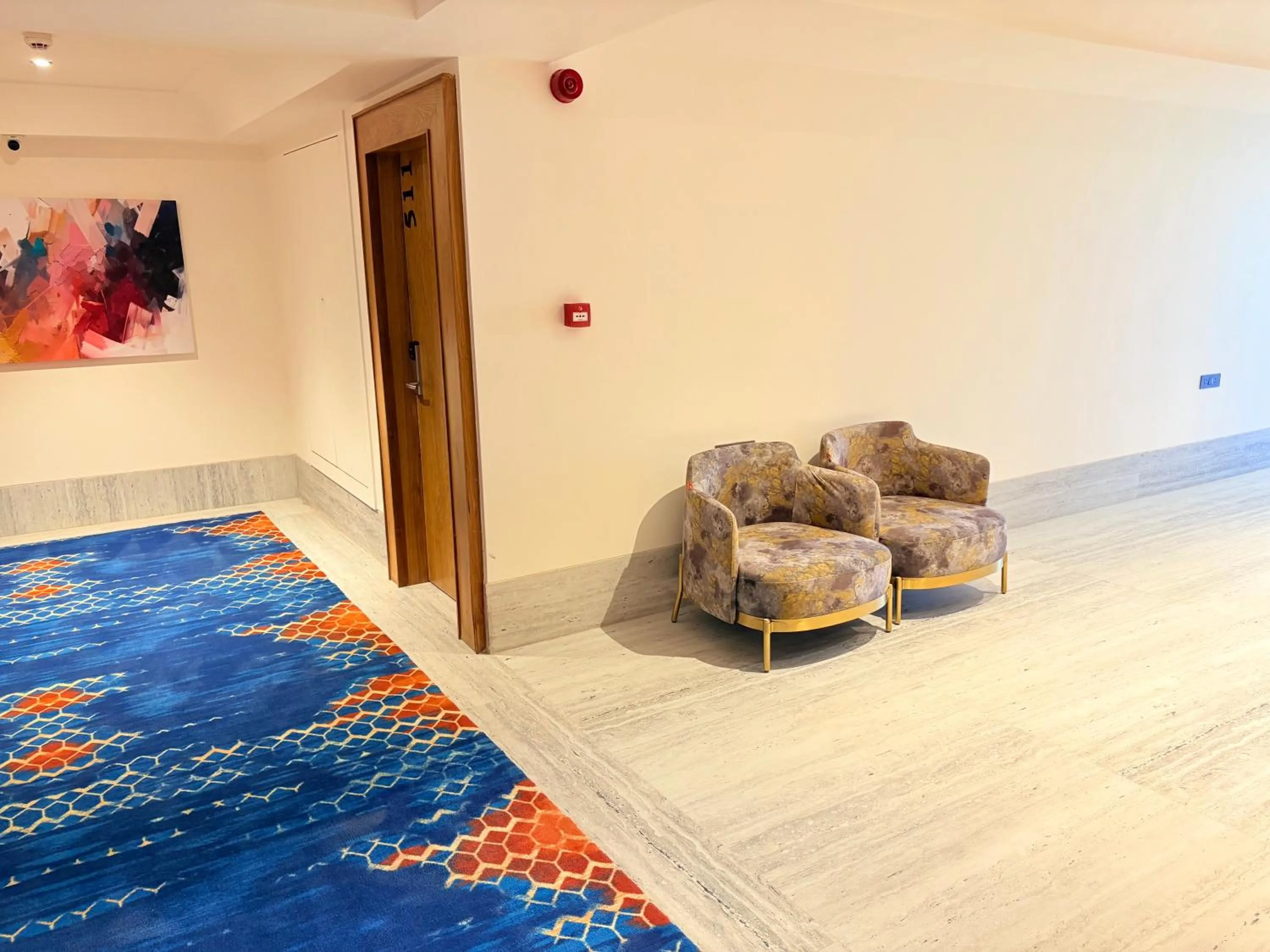 Seating area, Bed in The Parterre - SG Highway Ahmedabad