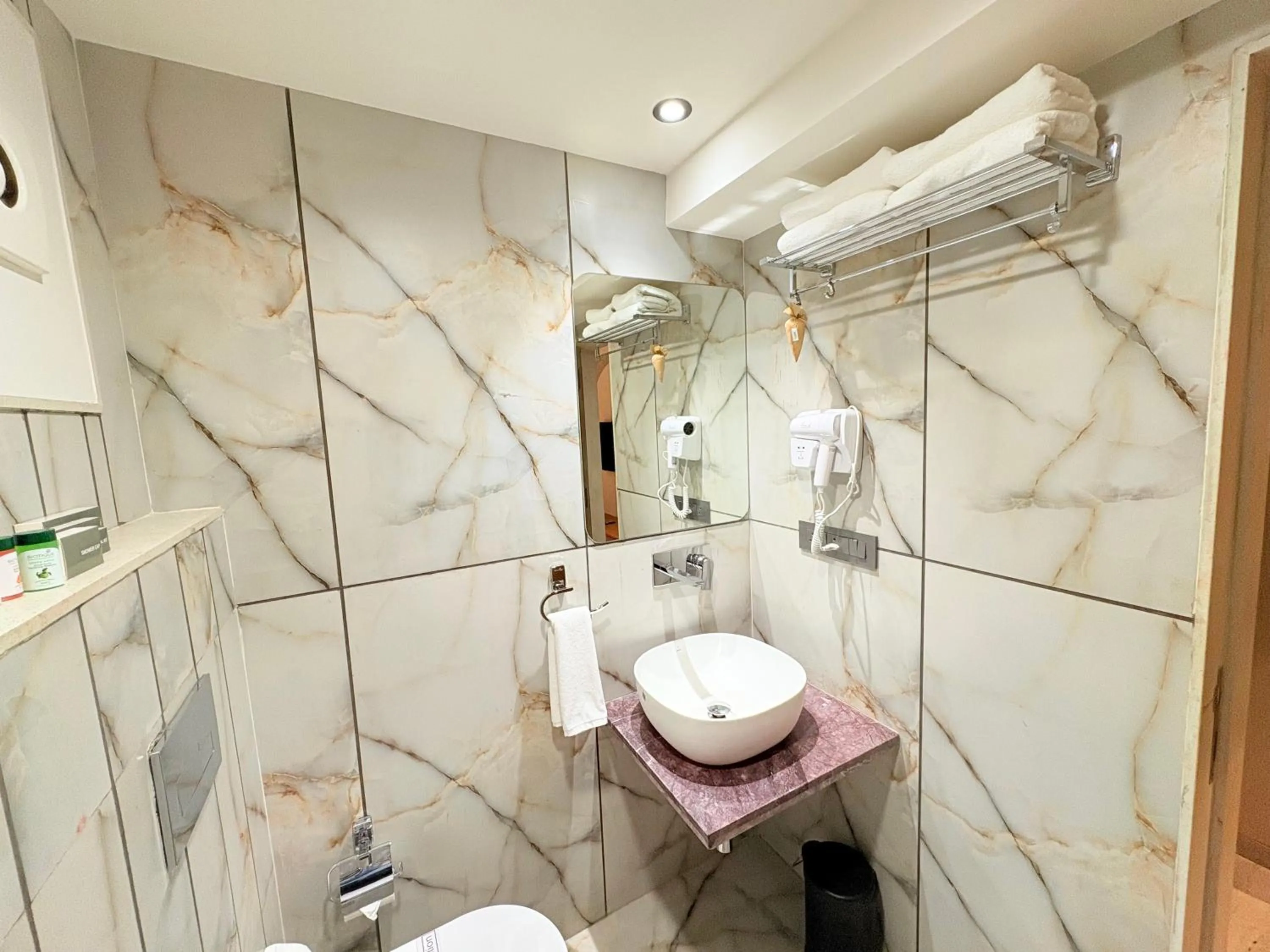 Shower in The Parterre - SG Highway Ahmedabad