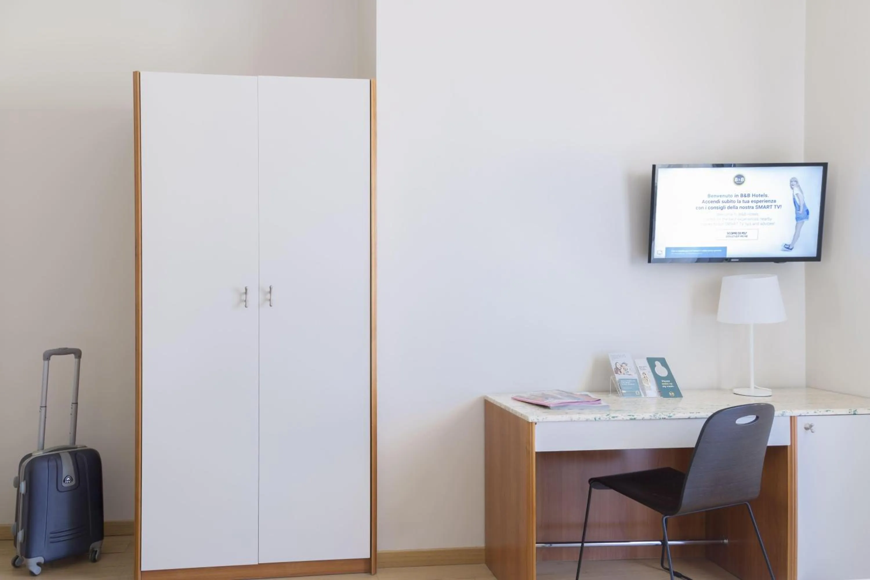 Photo of the whole room in B&B Hotel Pescara