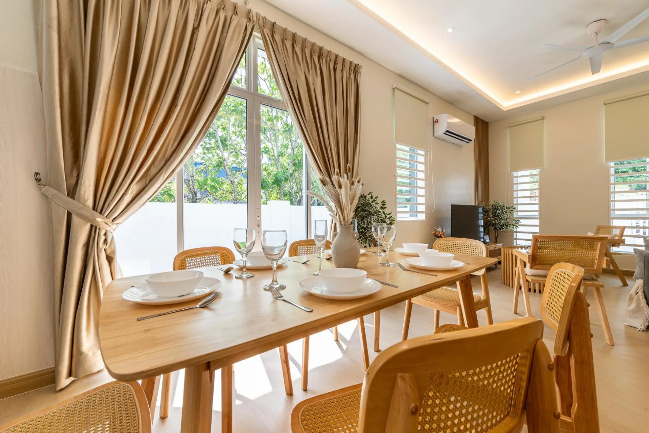 La Ferringhi Villa by BRB