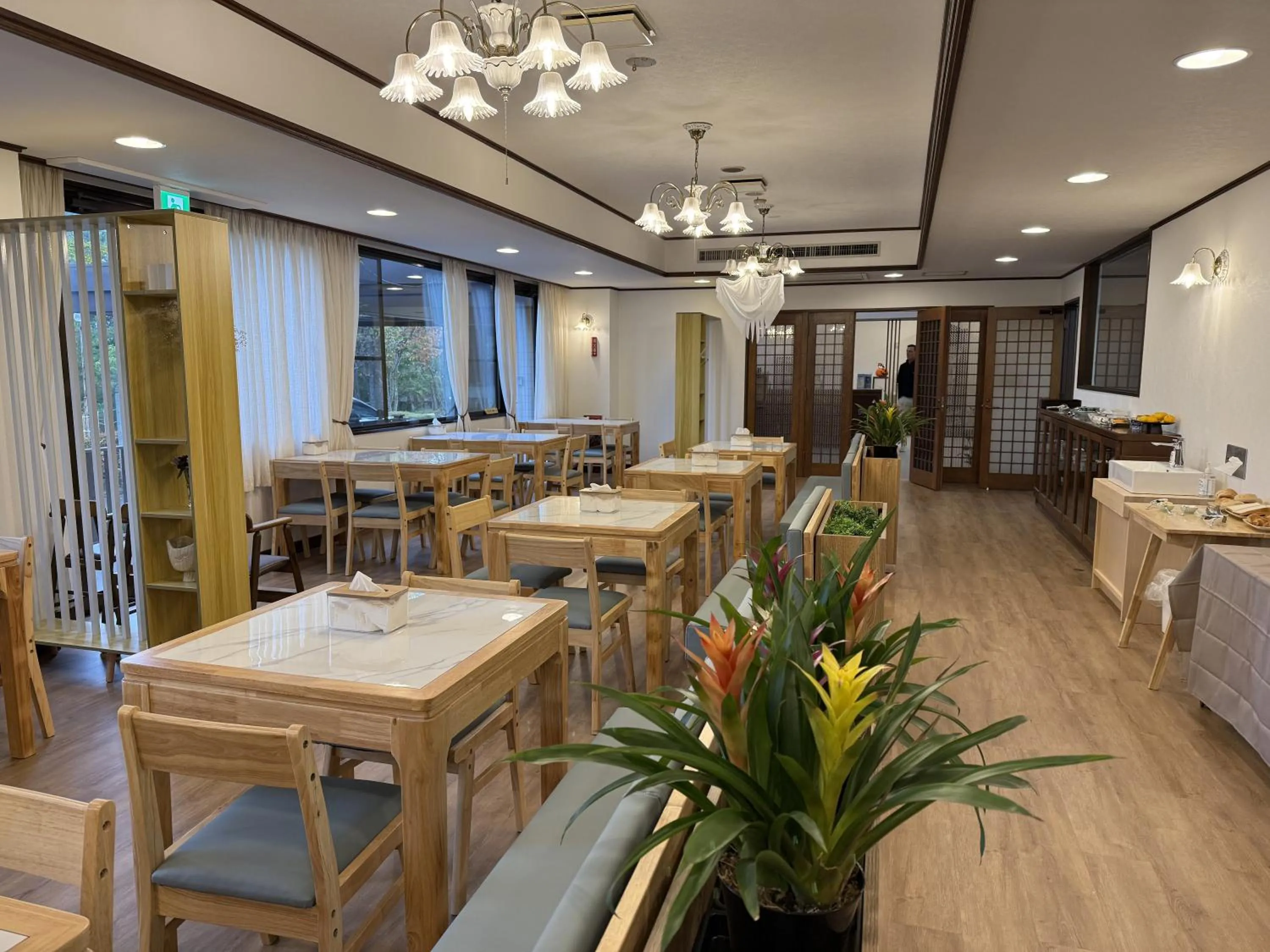 Restaurant/places to eat in Sansui Resorts Yamanakako