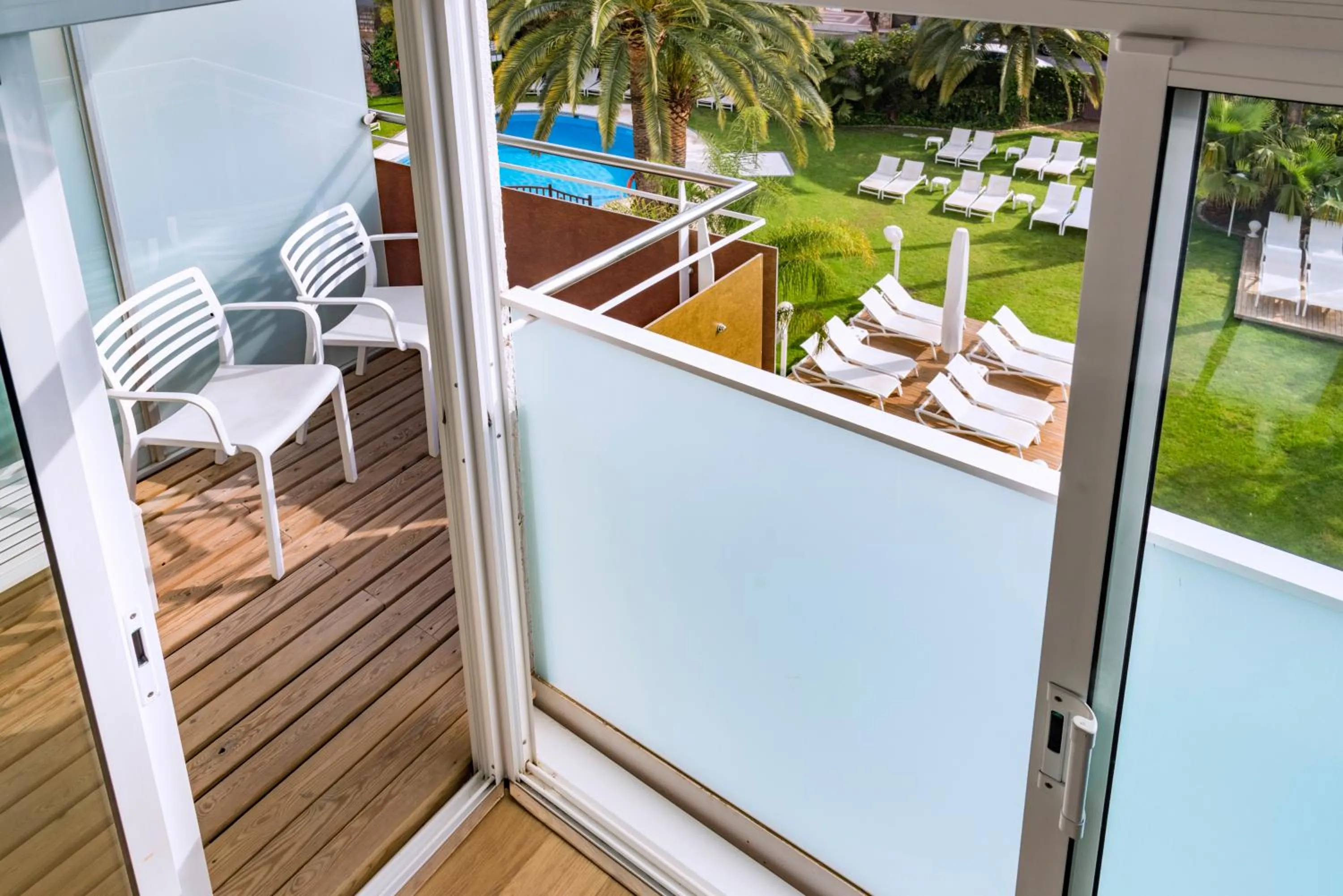 Garden view in Mònica Hotel