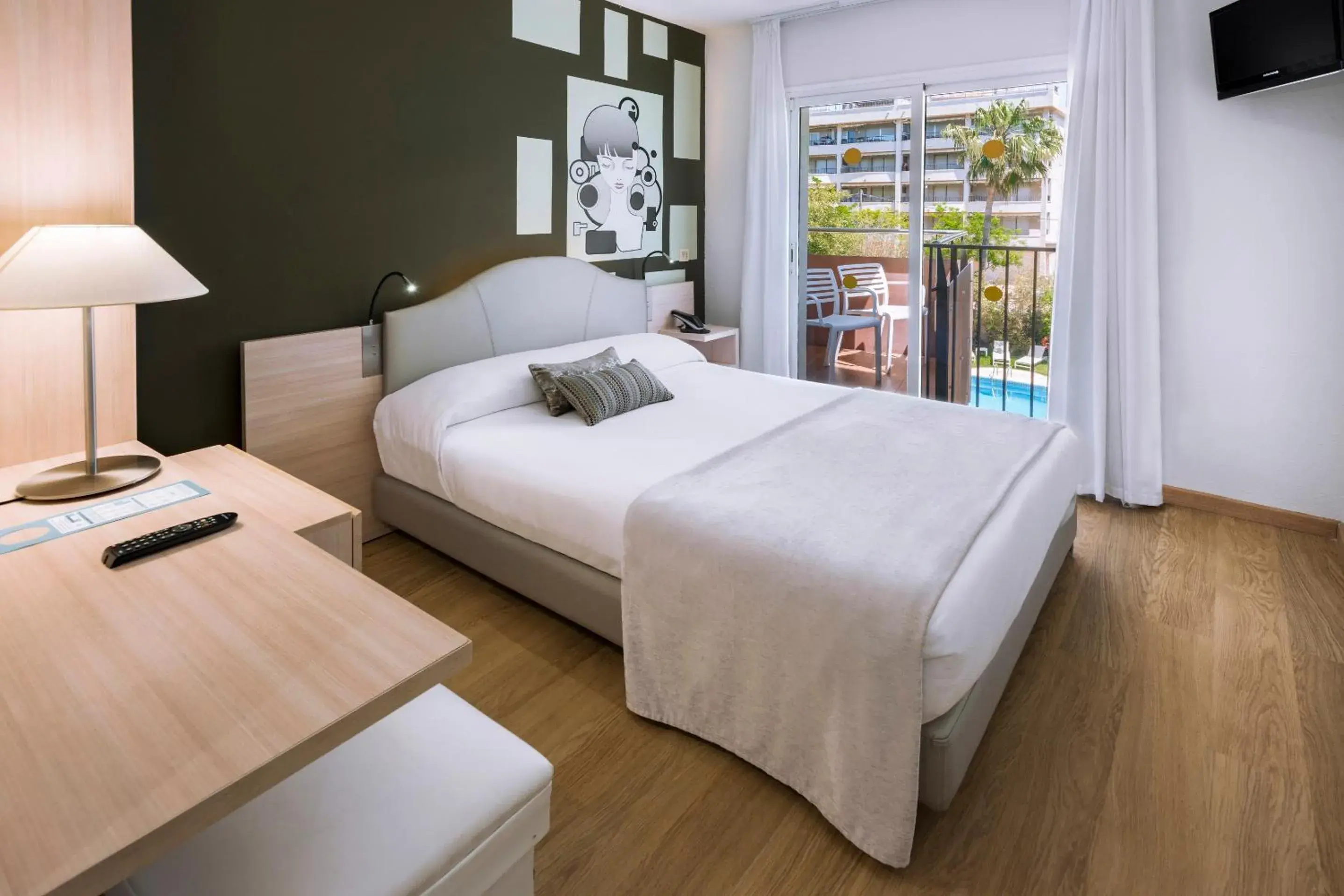 Single Room with Garden View in Mònica Hotel Single Room with Garden View in Mònica Hotel