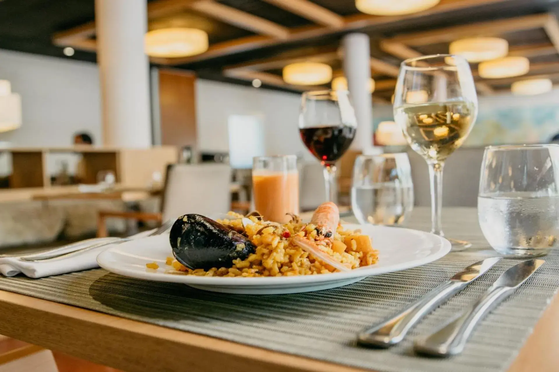 Restaurant/places to eat in Mònica Hotel Restaurant/places to eat in Mònica Hotel