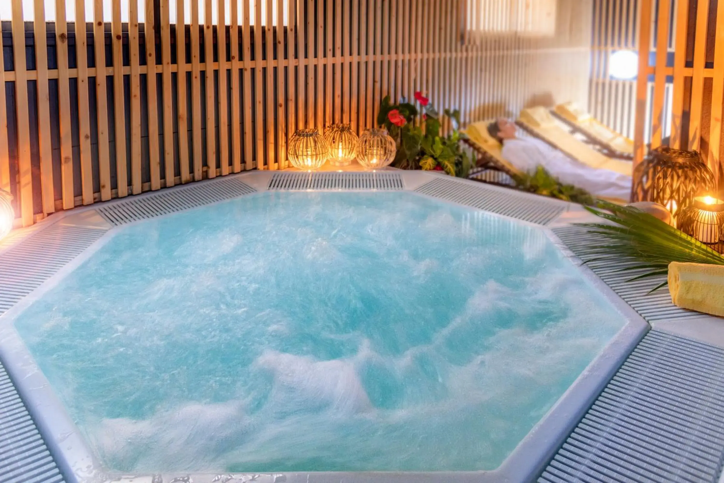 Spa and wellness centre/facilities in Mònica Hotel Spa and wellness centre/facilities in Mònica Hotel