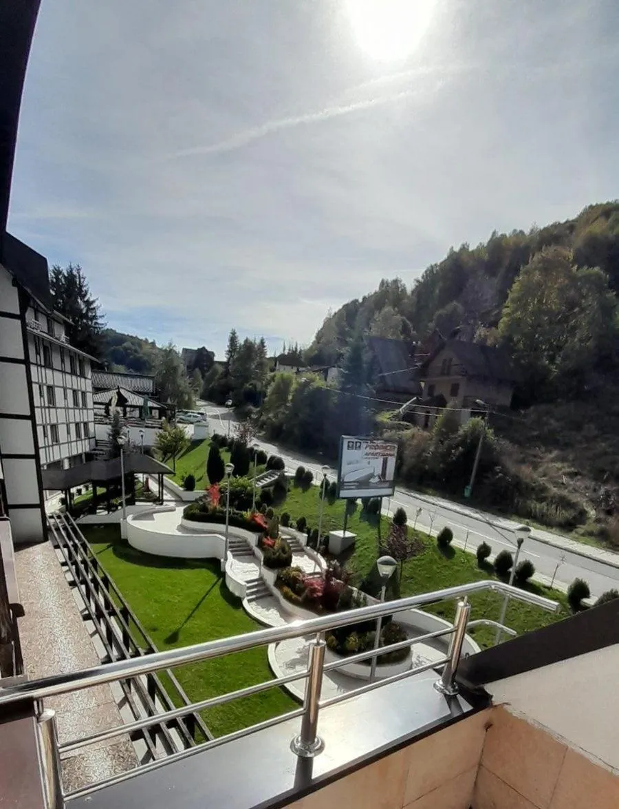 Two-Bedroom Apartment in Brzece lux apartman