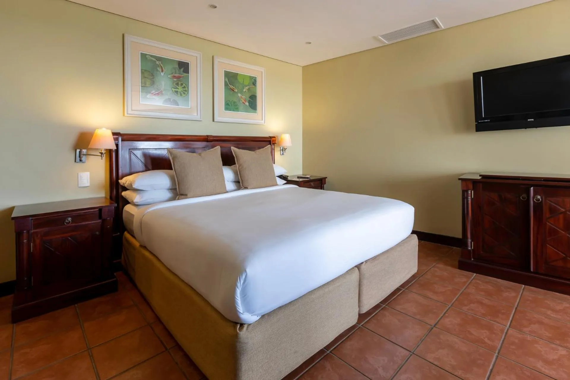 Bed in Hotel Cardoso