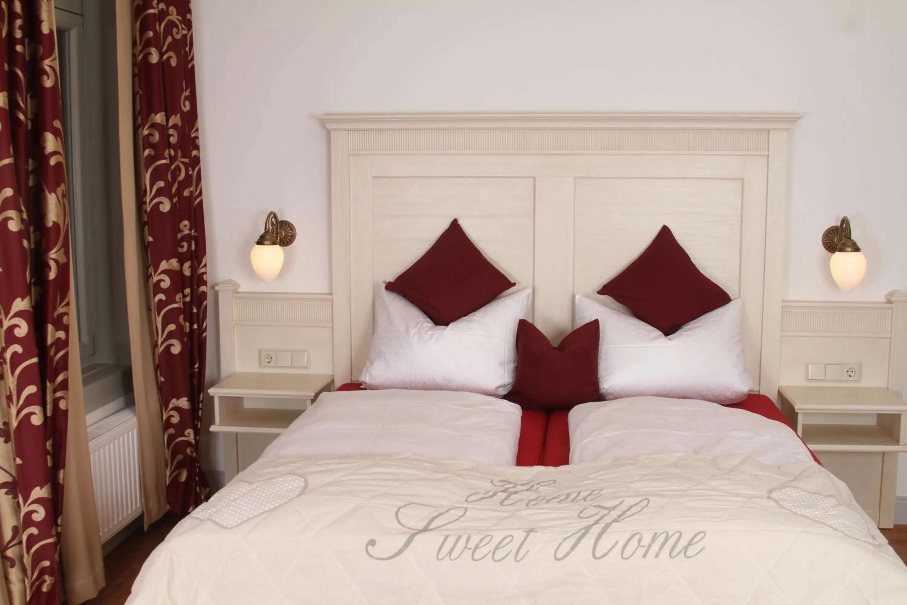 Bed in Hotel Villa Victoria