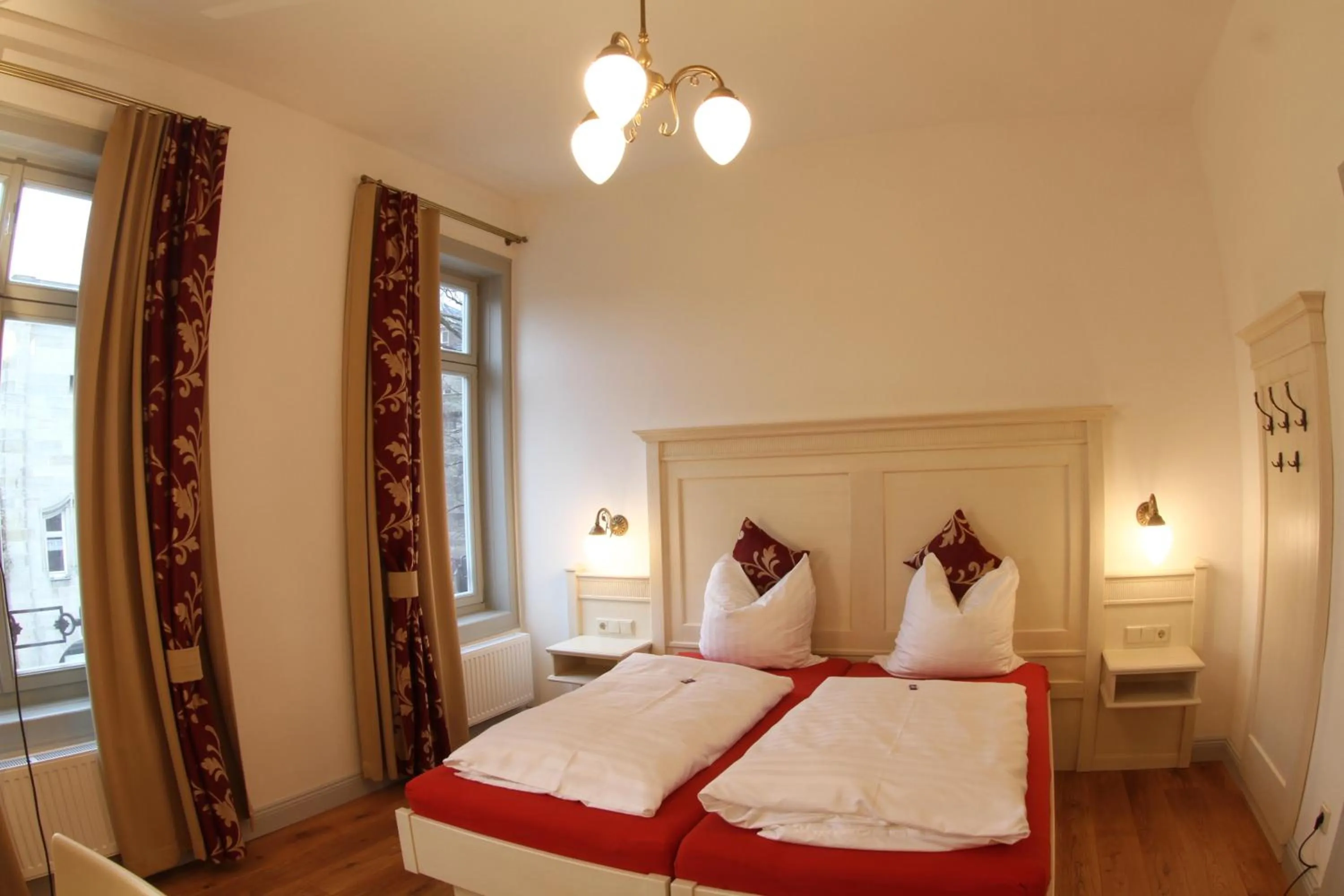 Decorative detail, Bed in Hotel Villa Victoria