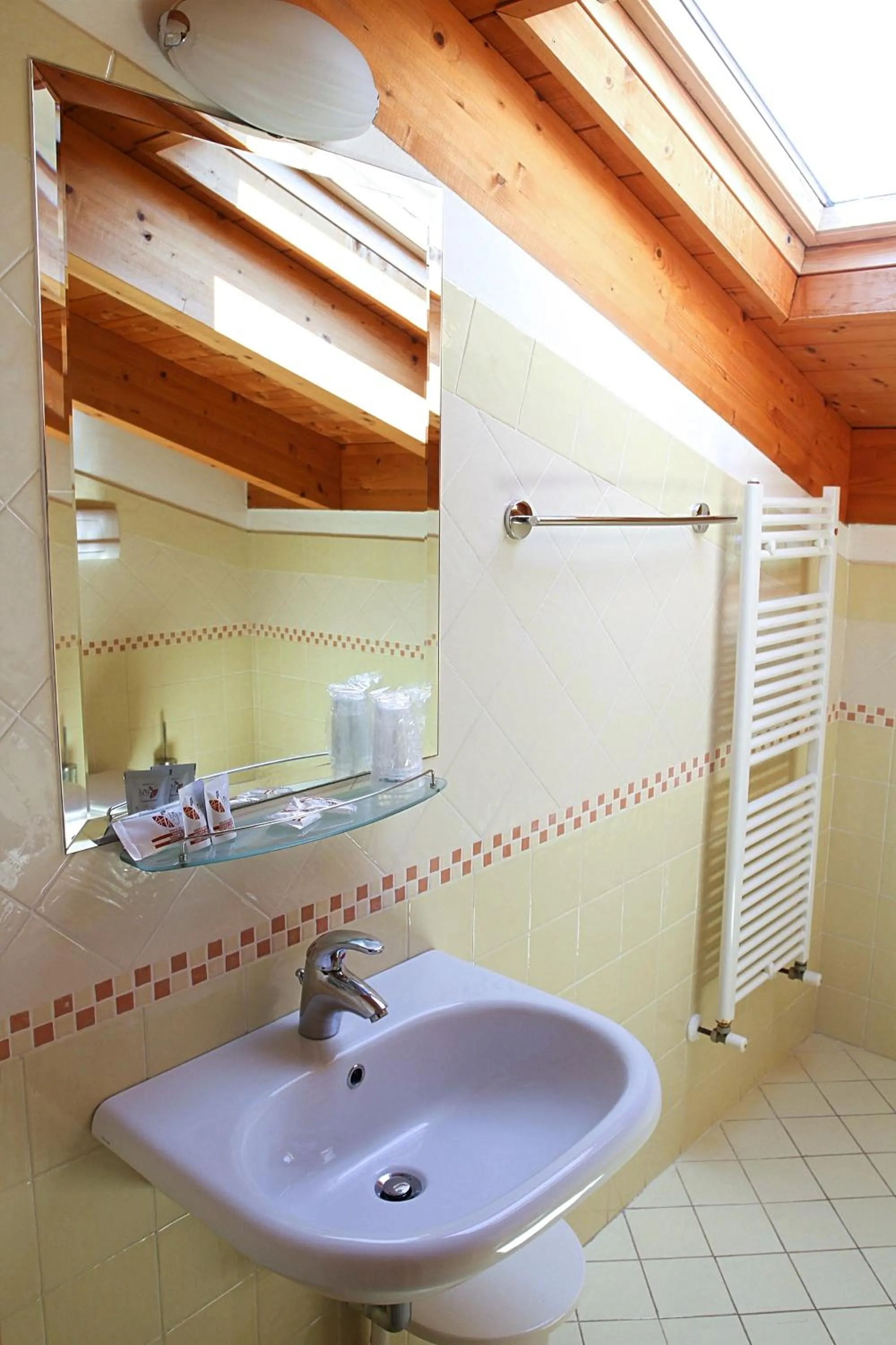 Toilet in Hotel Ariston