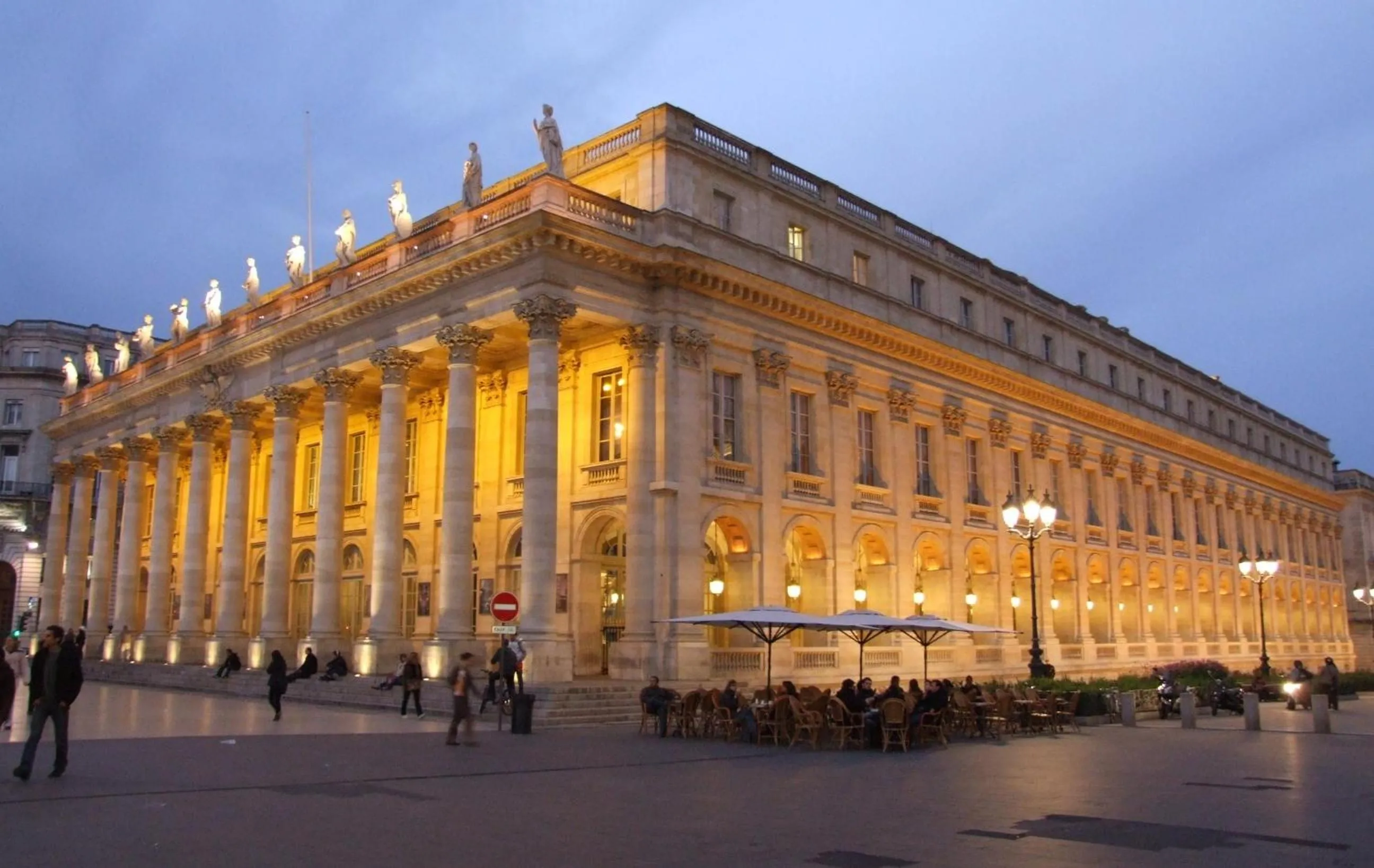 Restaurant/places to eat in La Suite aquitaine