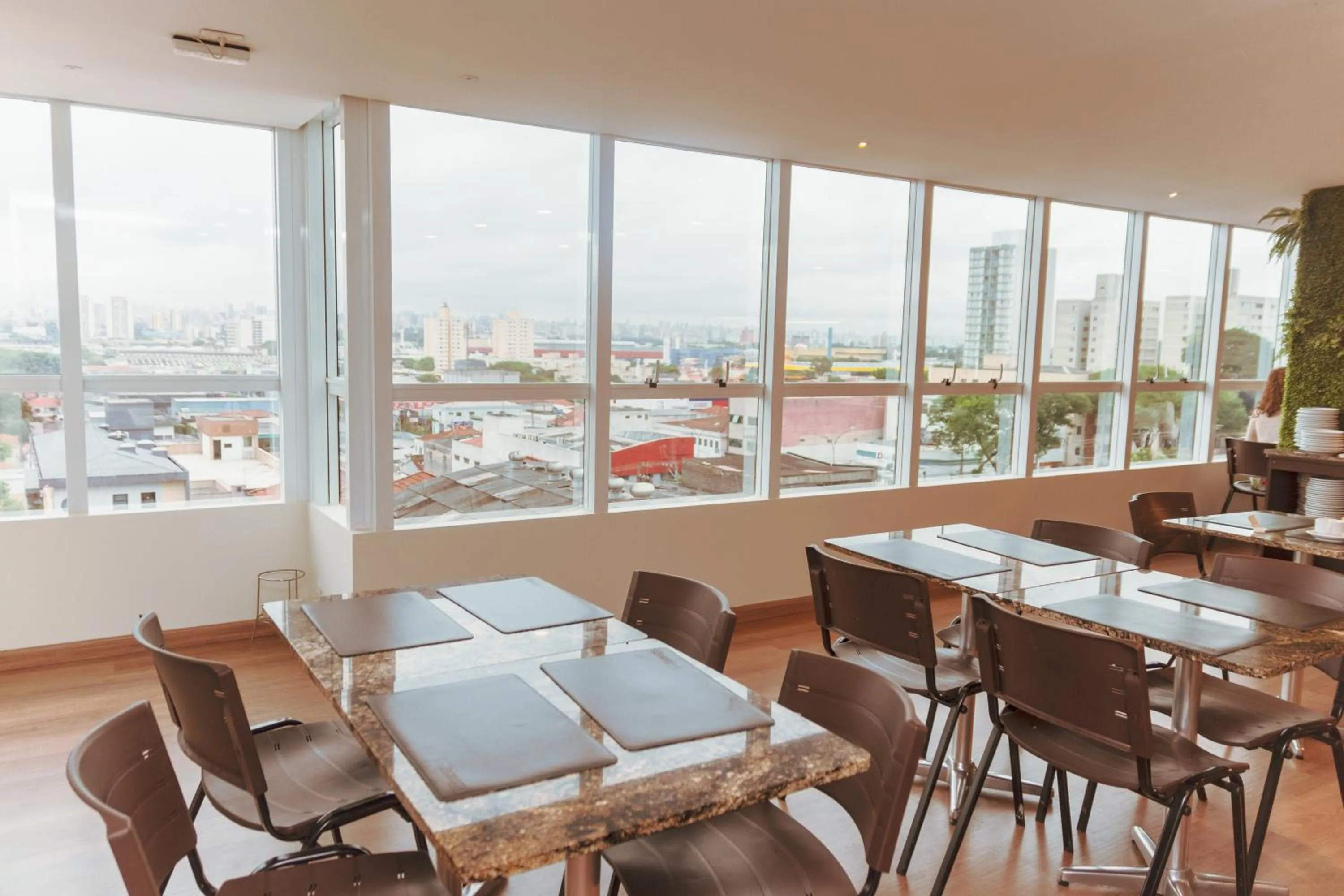 Floresta Hotel - Expo C Norte - Distrito Anhembi