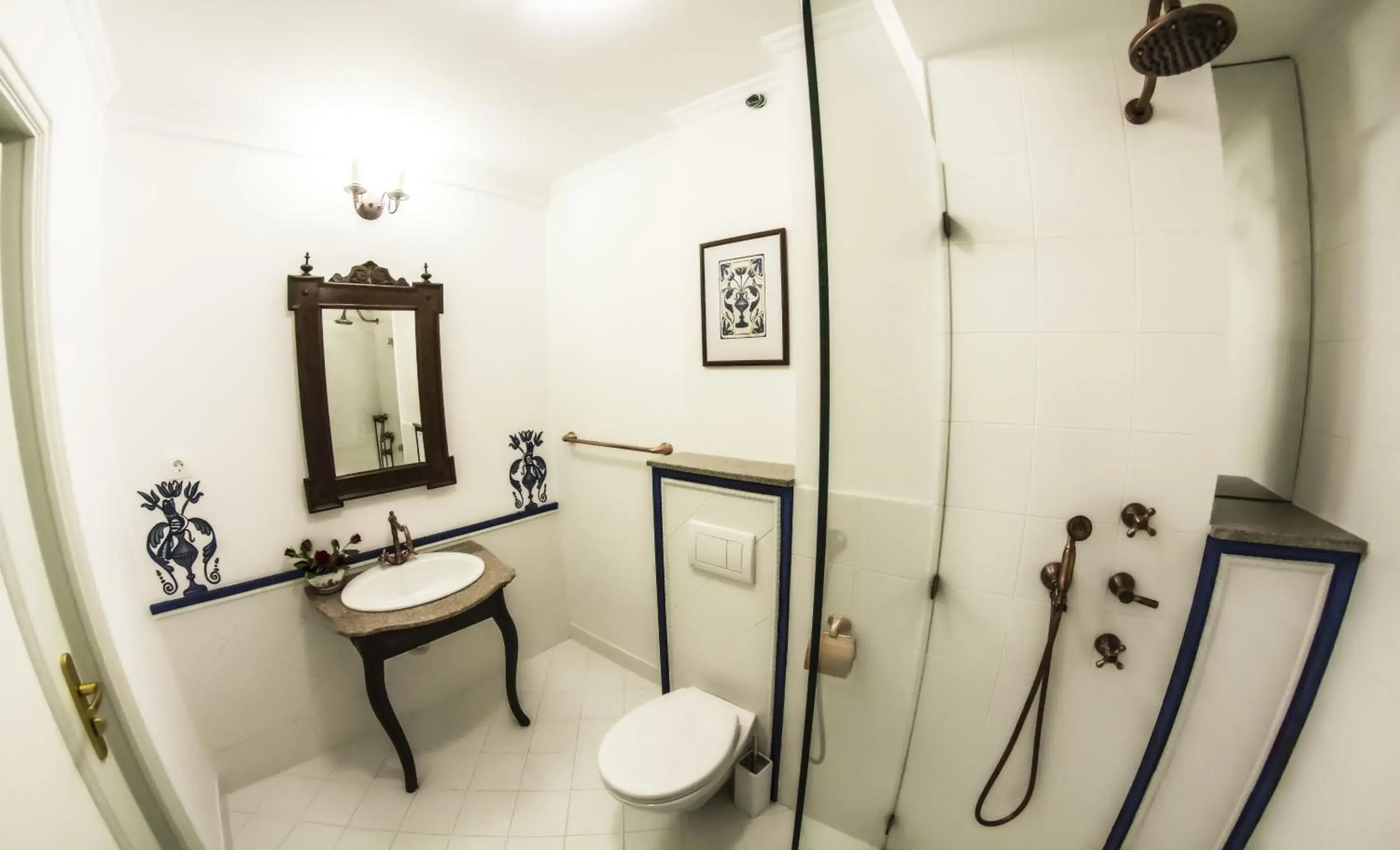 Double or Twin Room in Casa Din Bran - Inn Center Double or Twin Room in Casa Din Bran - Inn Center