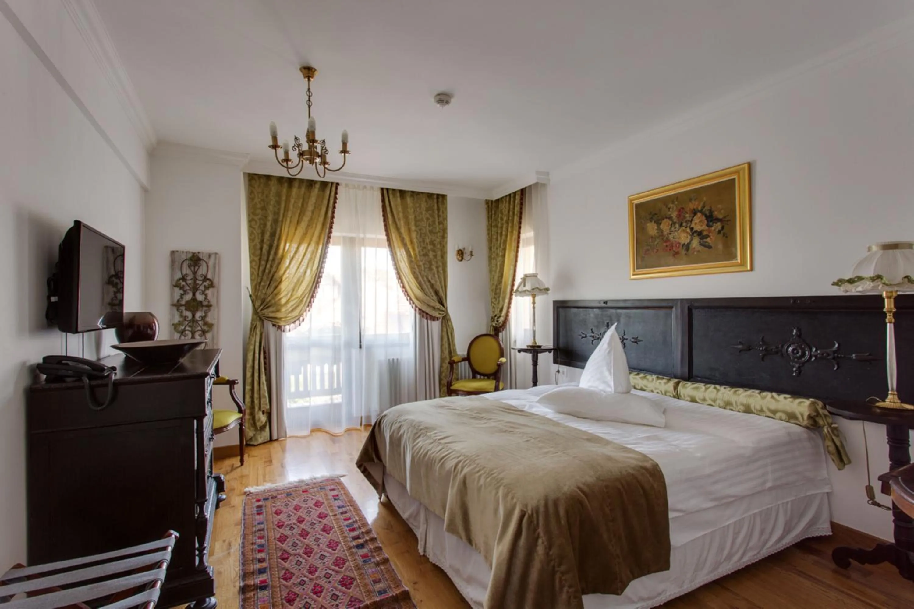 Bedroom, Bed in Casa Din Bran - Inn Center