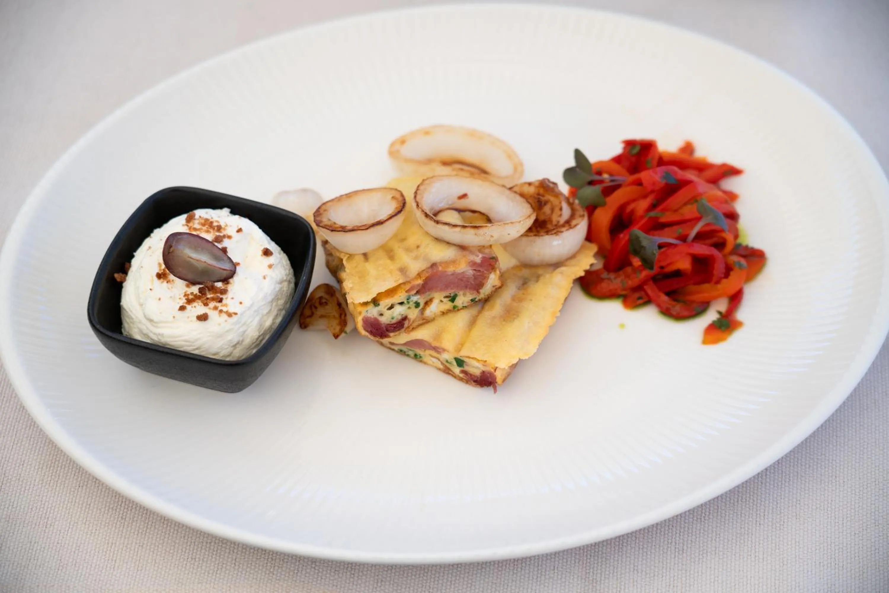 Breakfast in Casa Din Bran - Inn Center