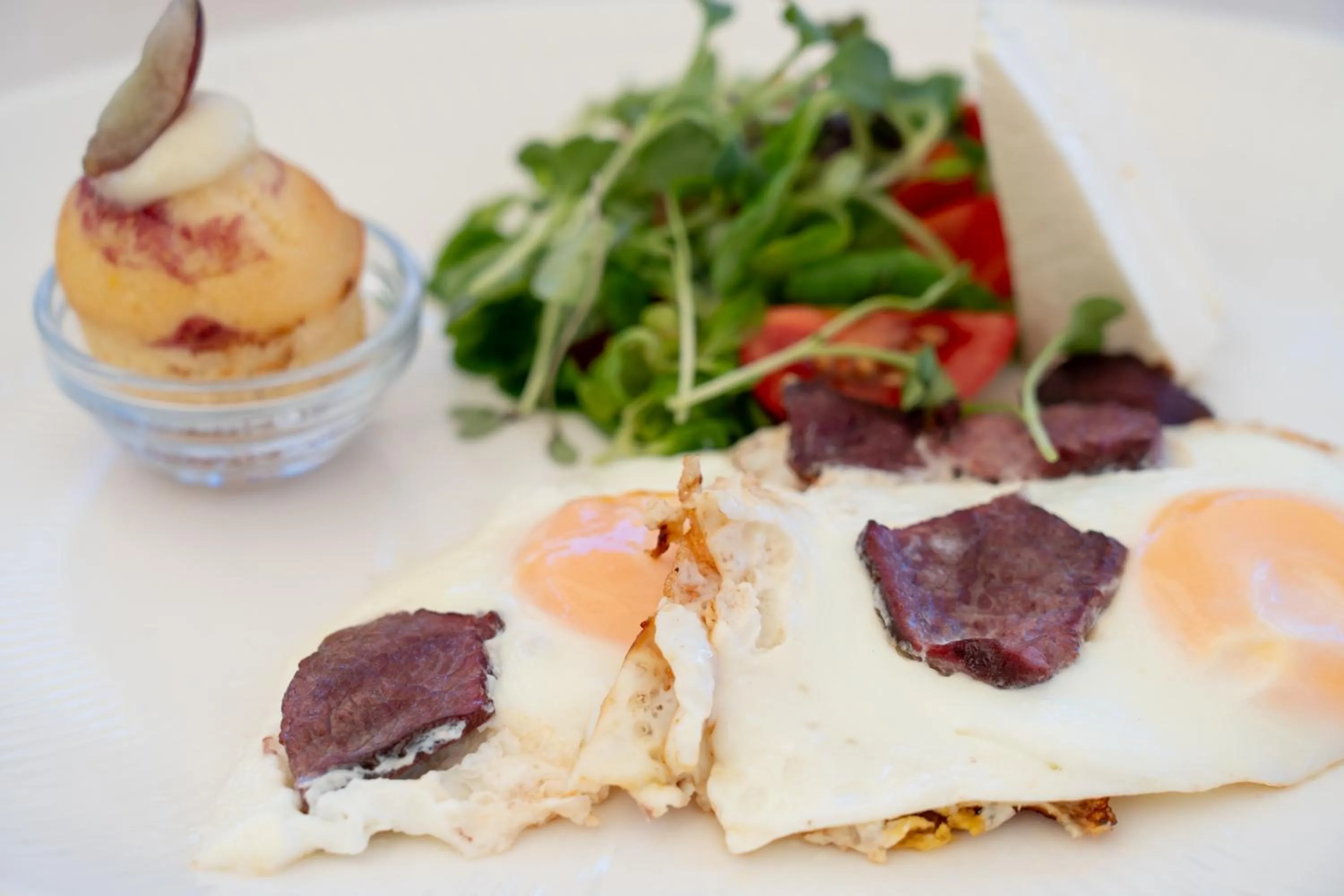 Breakfast in Casa Din Bran - Inn Center