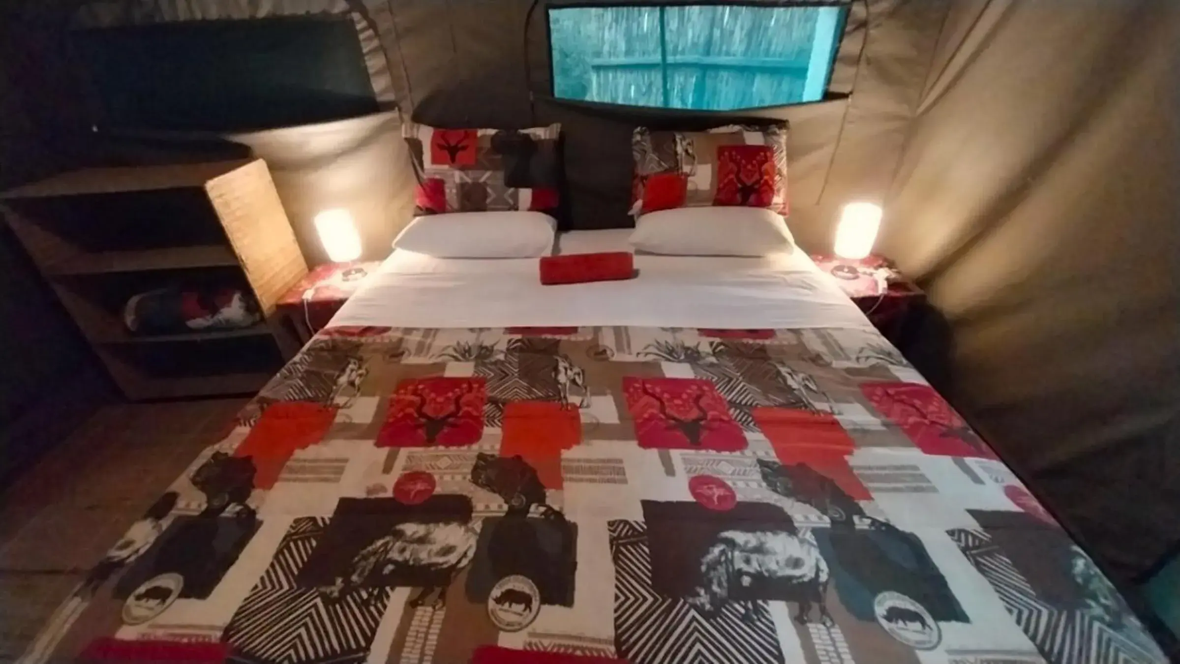 Bed in DEVOCEAN Lodge Bed in DEVOCEAN Lodge