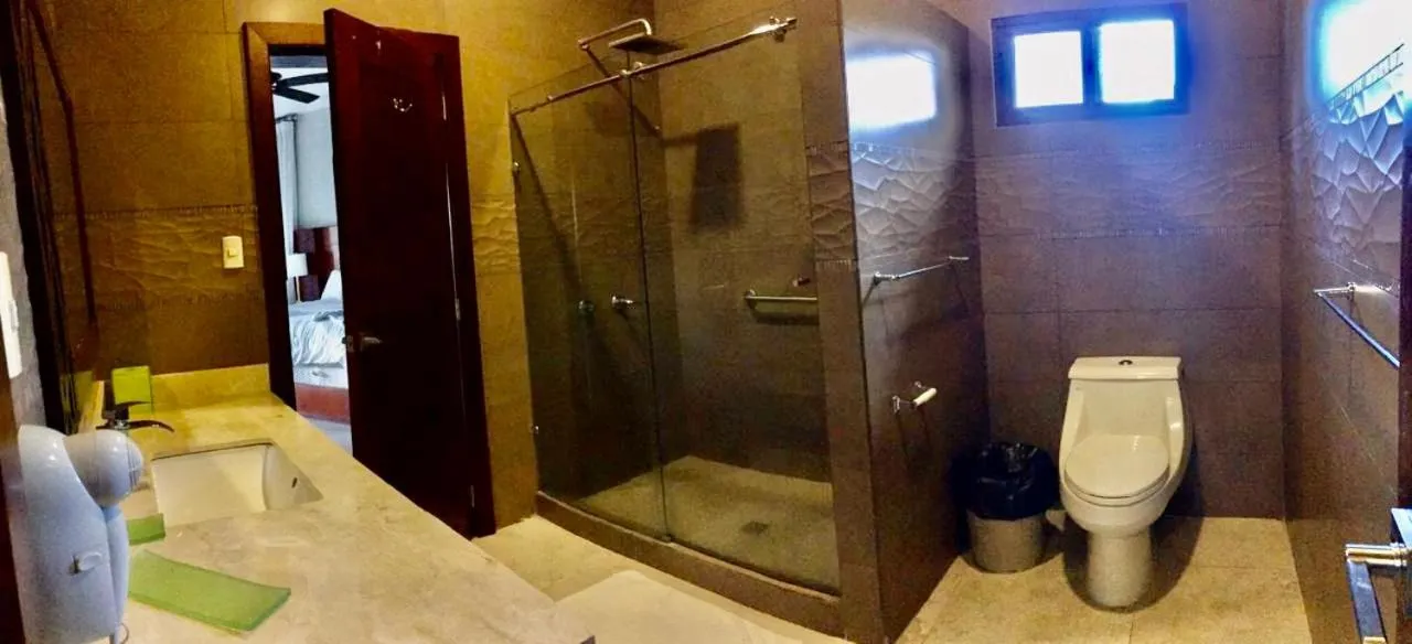 Paraiso Rainforest and Beach Hotel