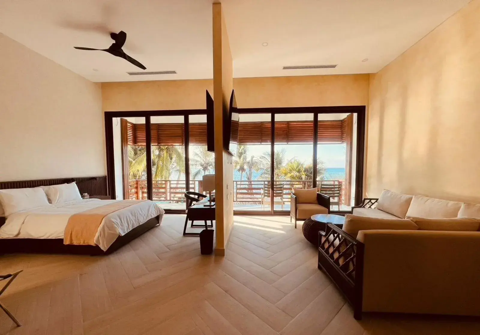 Master Suite Ocean View in Paraiso Rainforest and Beach Hotel Master Suite Ocean View in Paraiso Rainforest and Beach Hotel