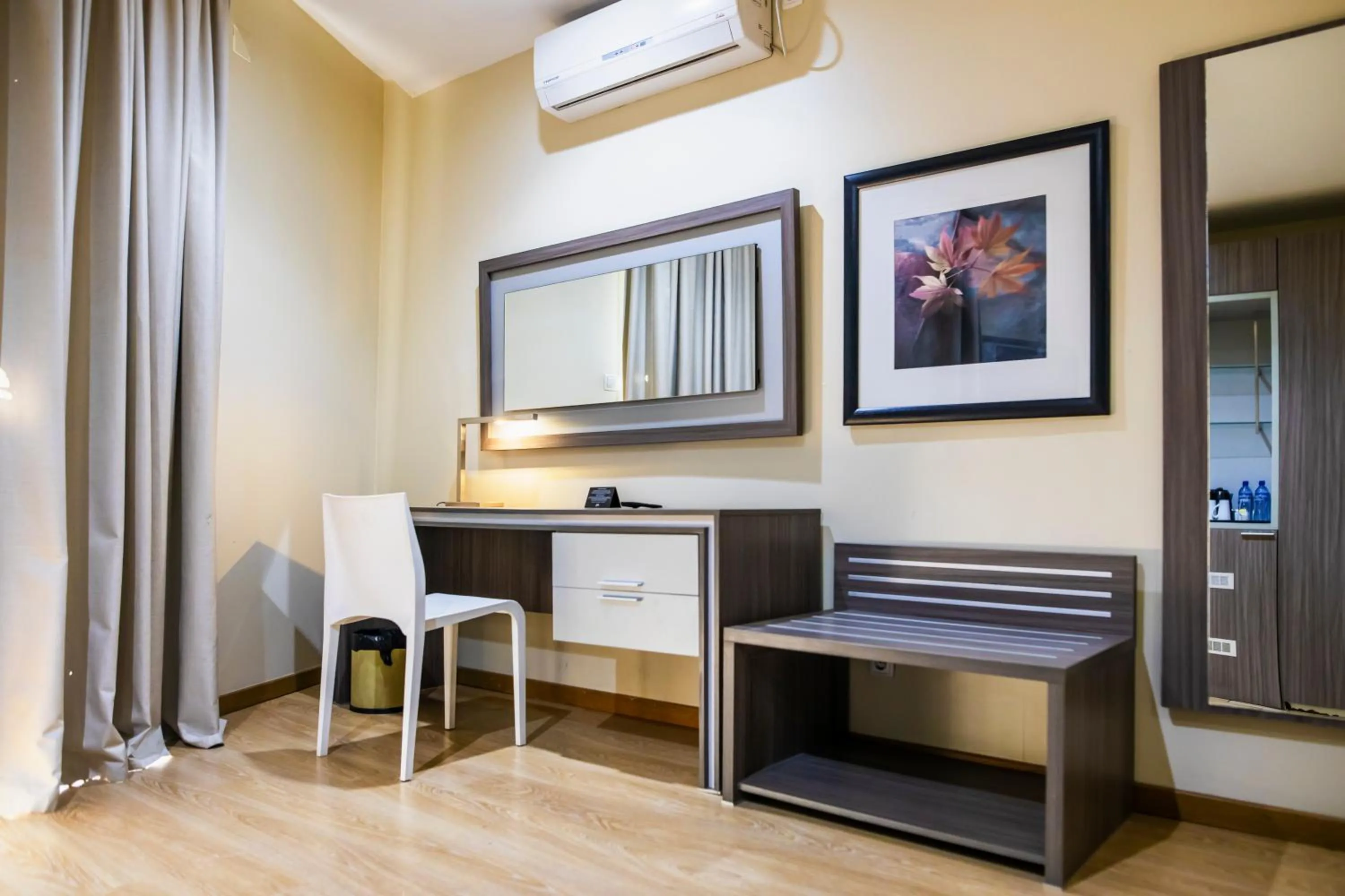 Bed in WL Hotel Maputo - City Center