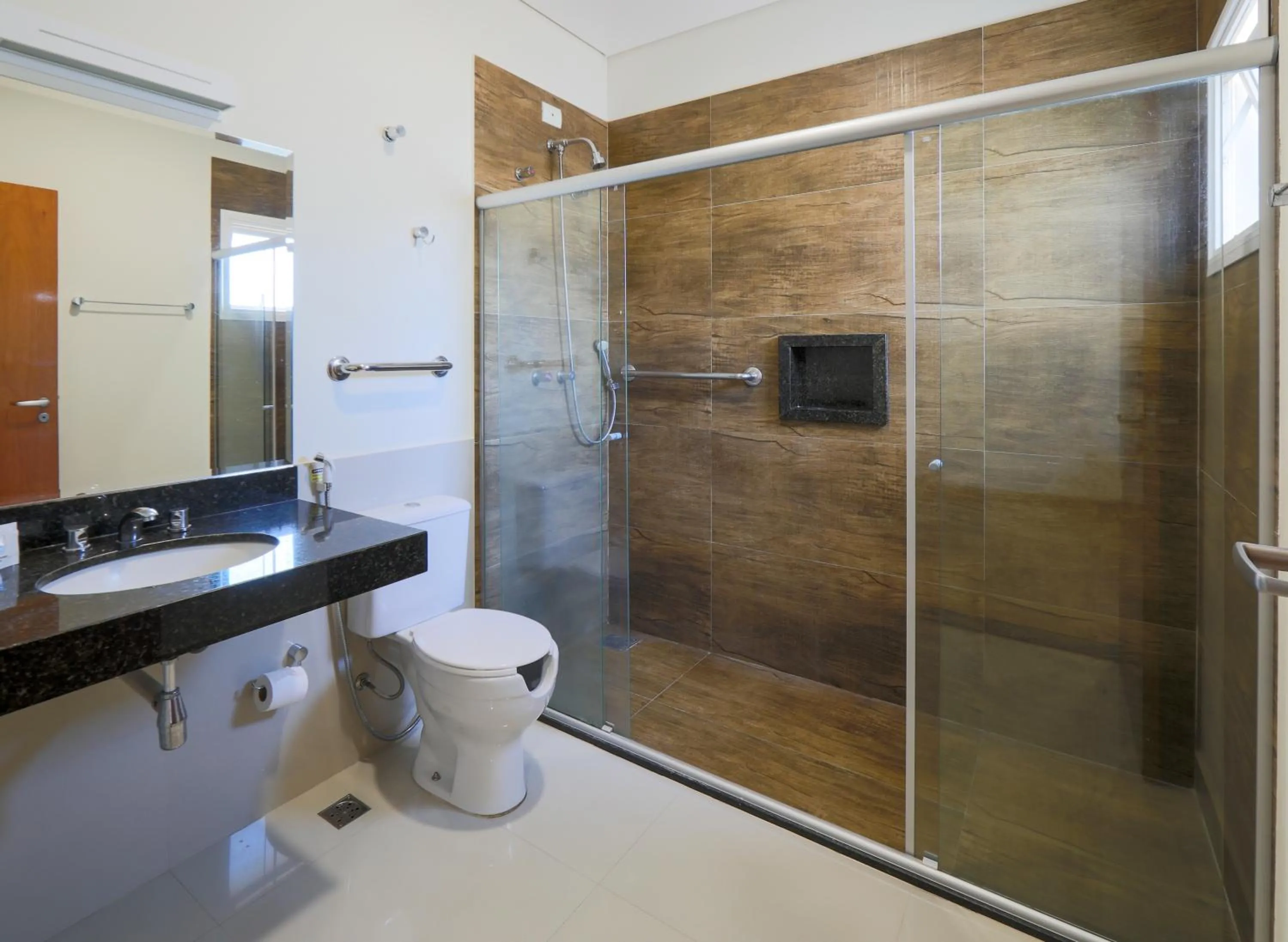 Bathroom in Hotel Itapema