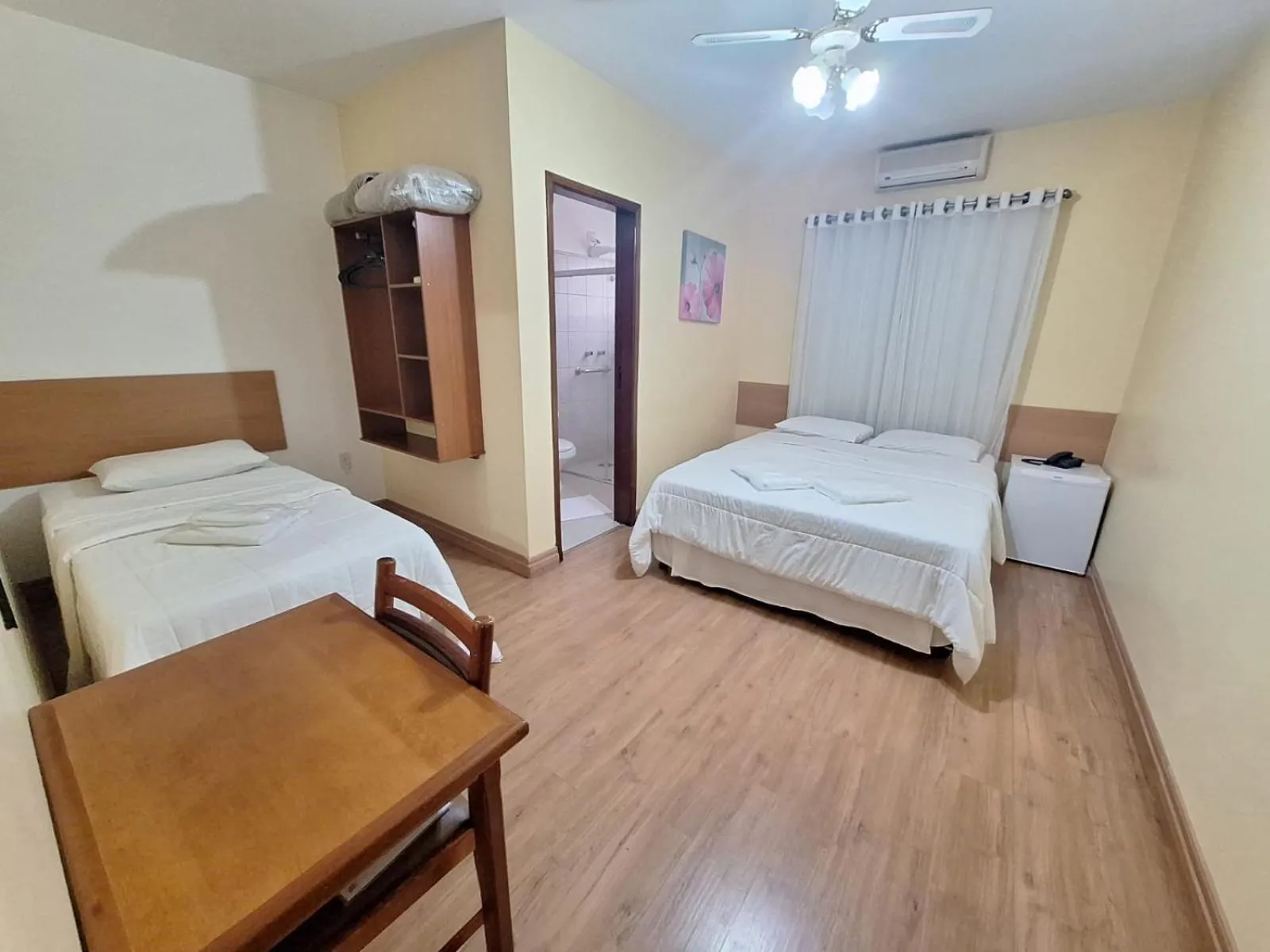 Photo of the whole room, Bed in Hotel Itapema