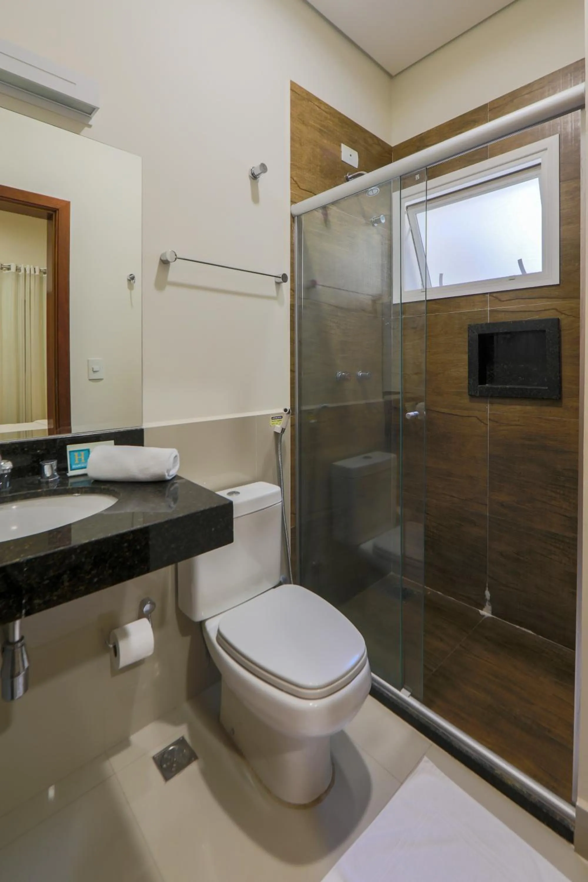 Toilet in Hotel Itapema