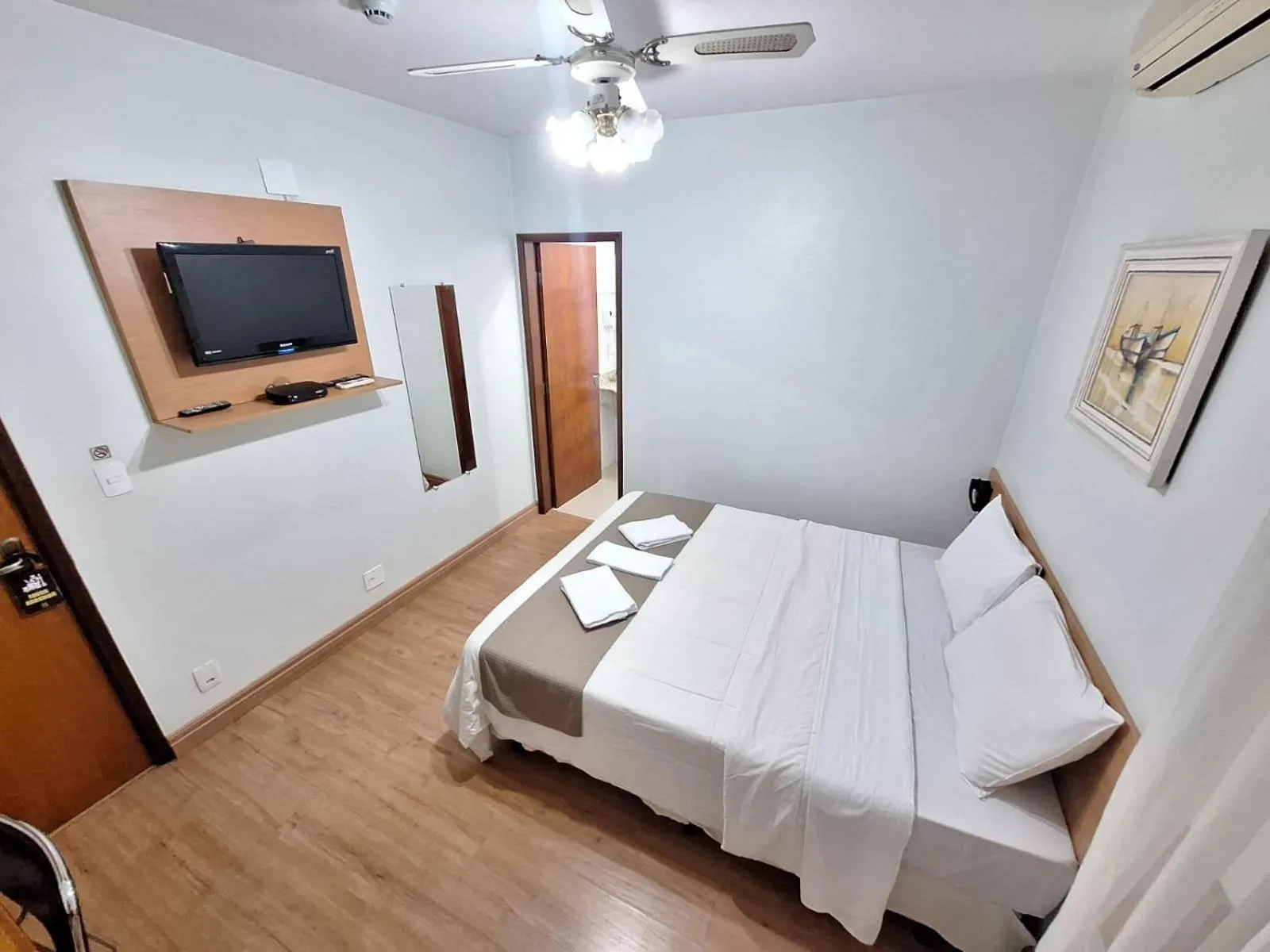 Photo of the whole room, Bed in Hotel Itapema