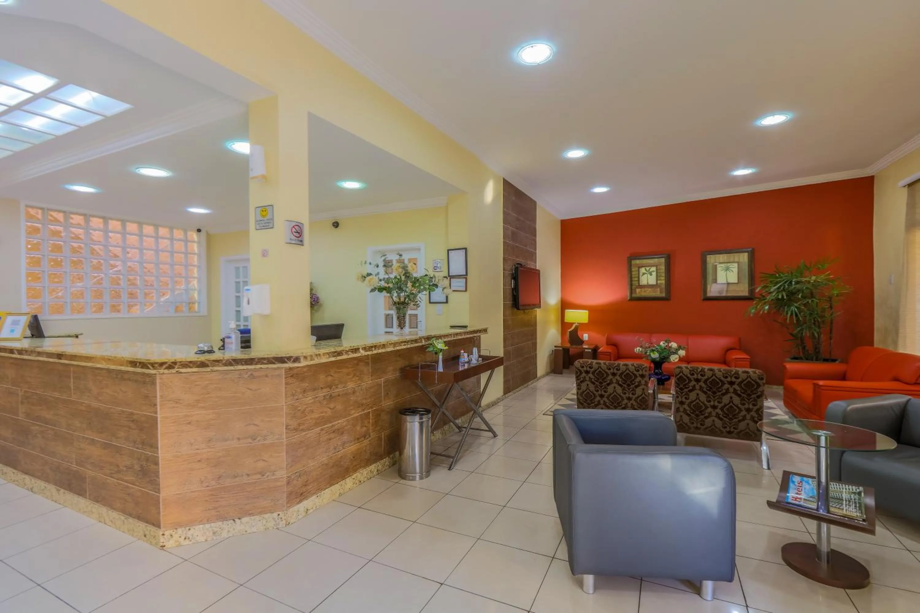 Seating area in Hotel Itapema