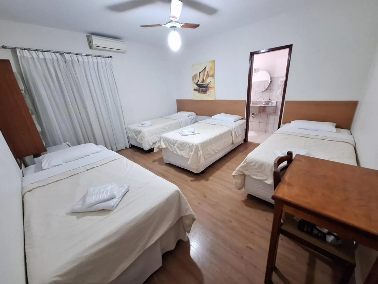 Photo of the whole room, Bed in Hotel Itapema