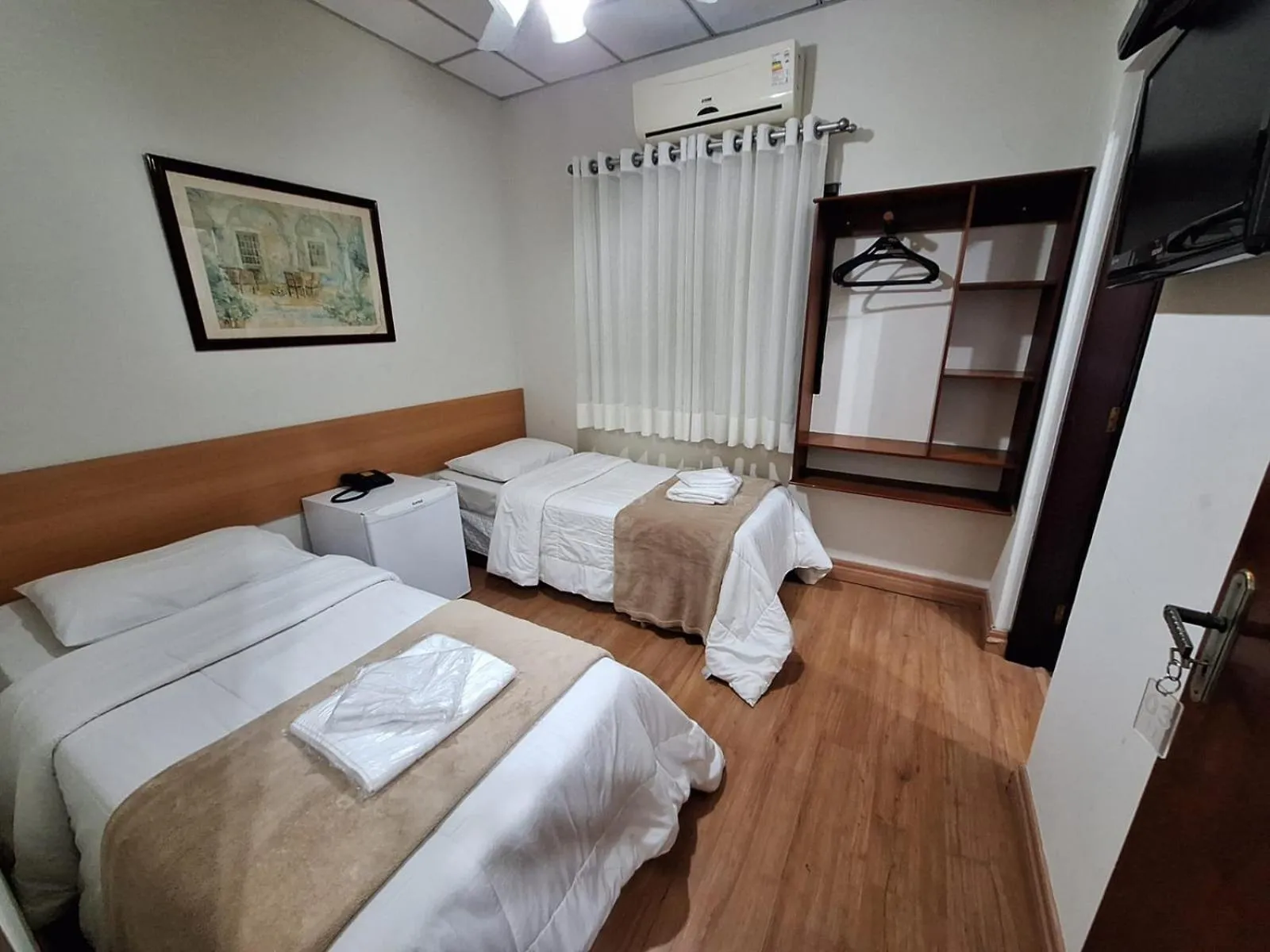 Photo of the whole room, Bed in Hotel Itapema