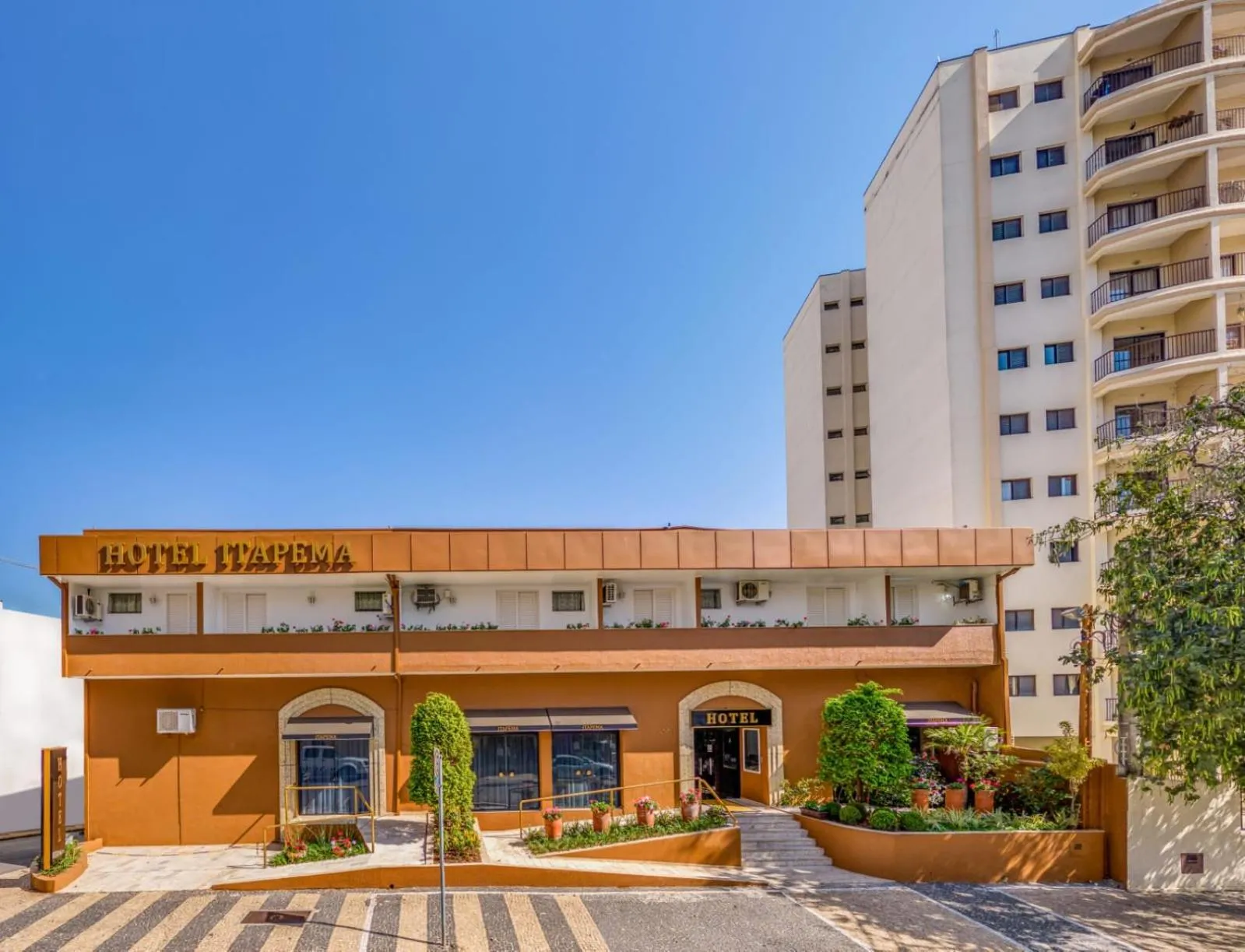 Property building in Hotel Itapema
