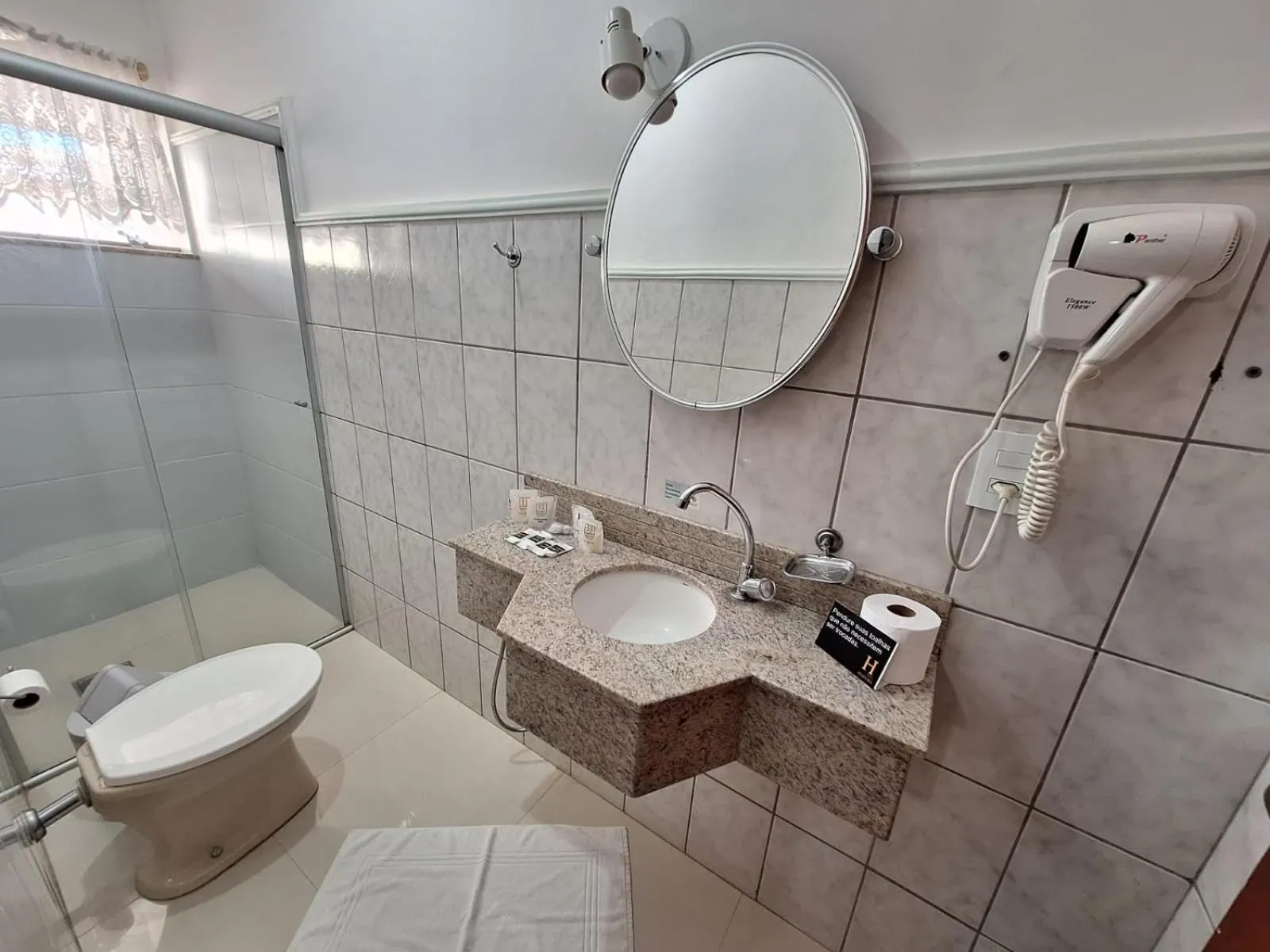 Toilet in Hotel Itapema
