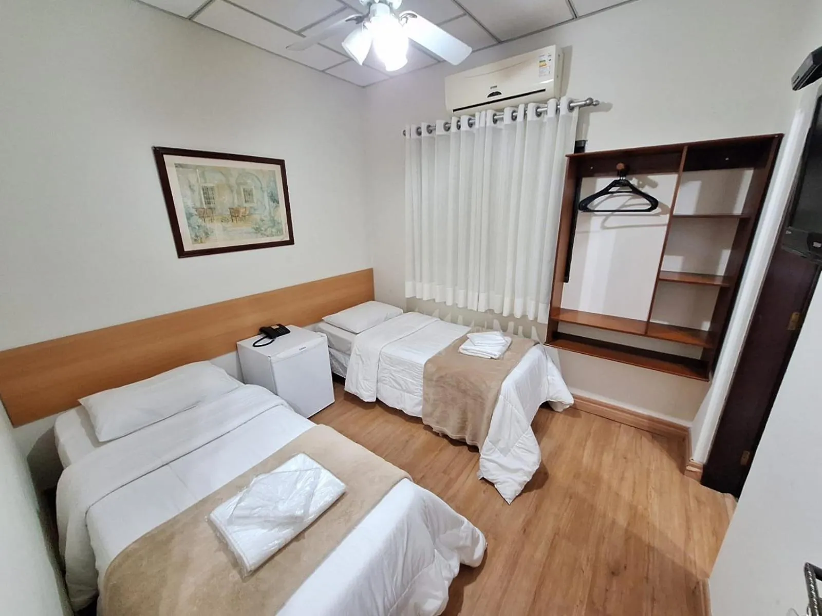 Photo of the whole room, Bed in Hotel Itapema