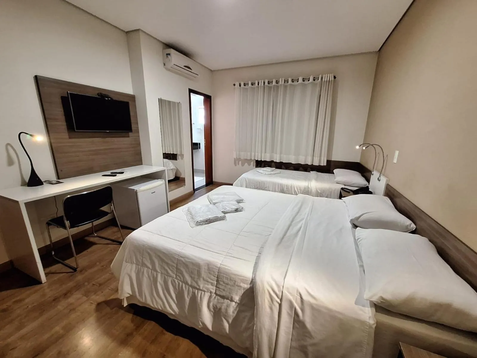 Photo of the whole room, Bed in Hotel Itapema