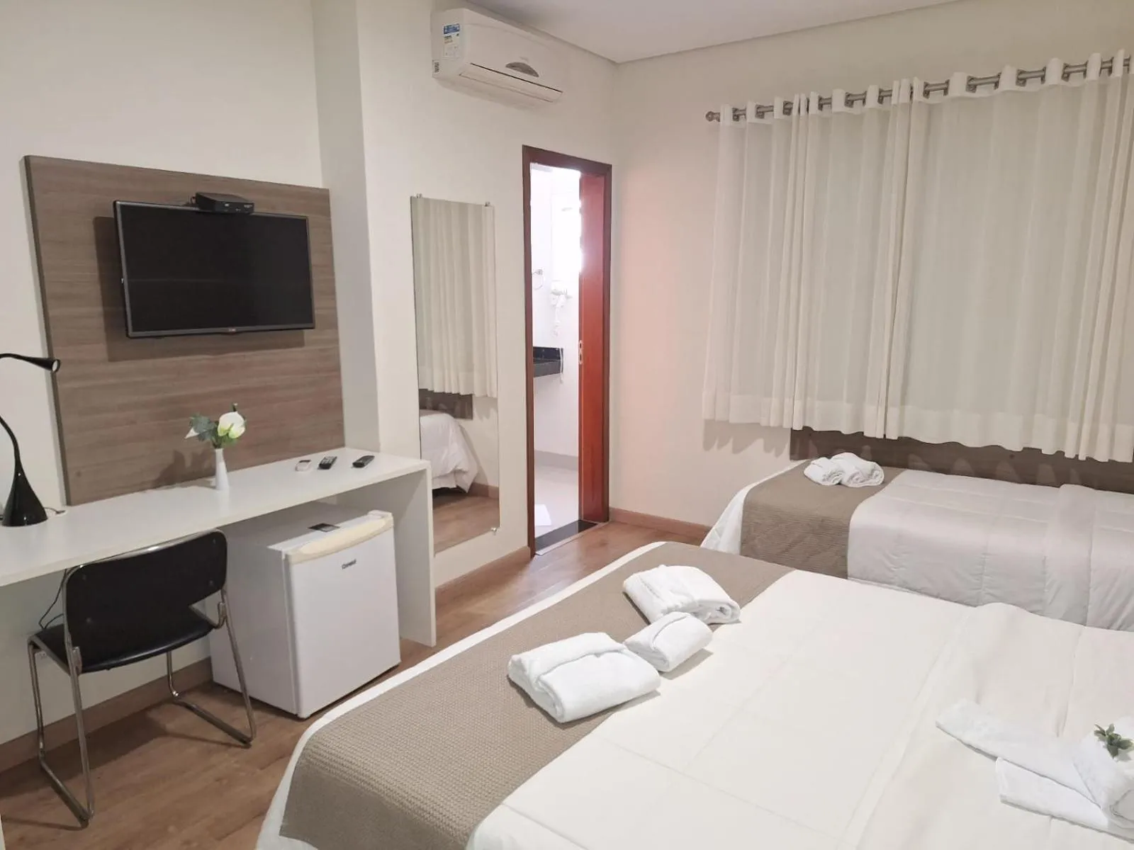 Photo of the whole room, Bed in Hotel Itapema