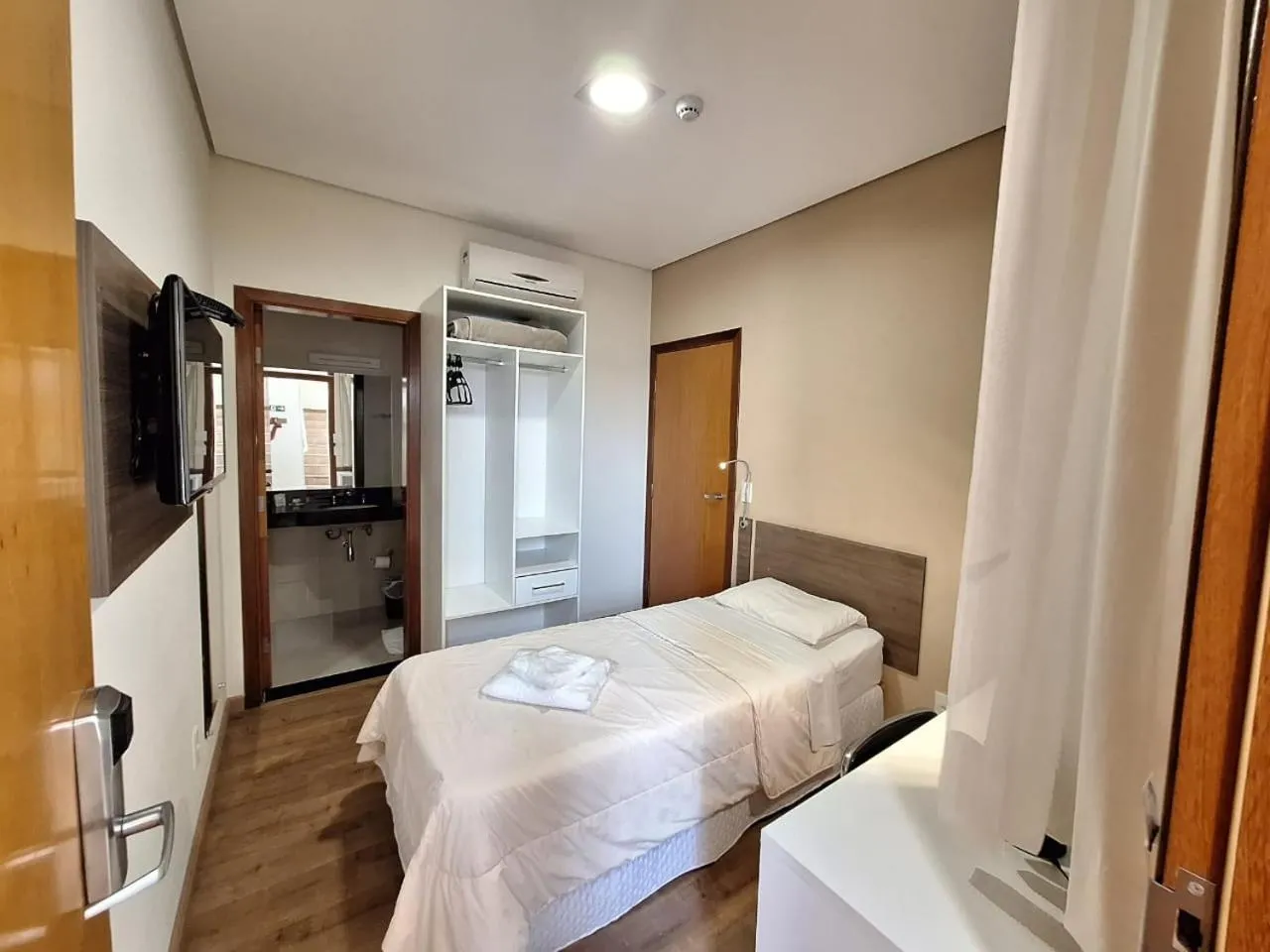Photo of the whole room, Bed in Hotel Itapema