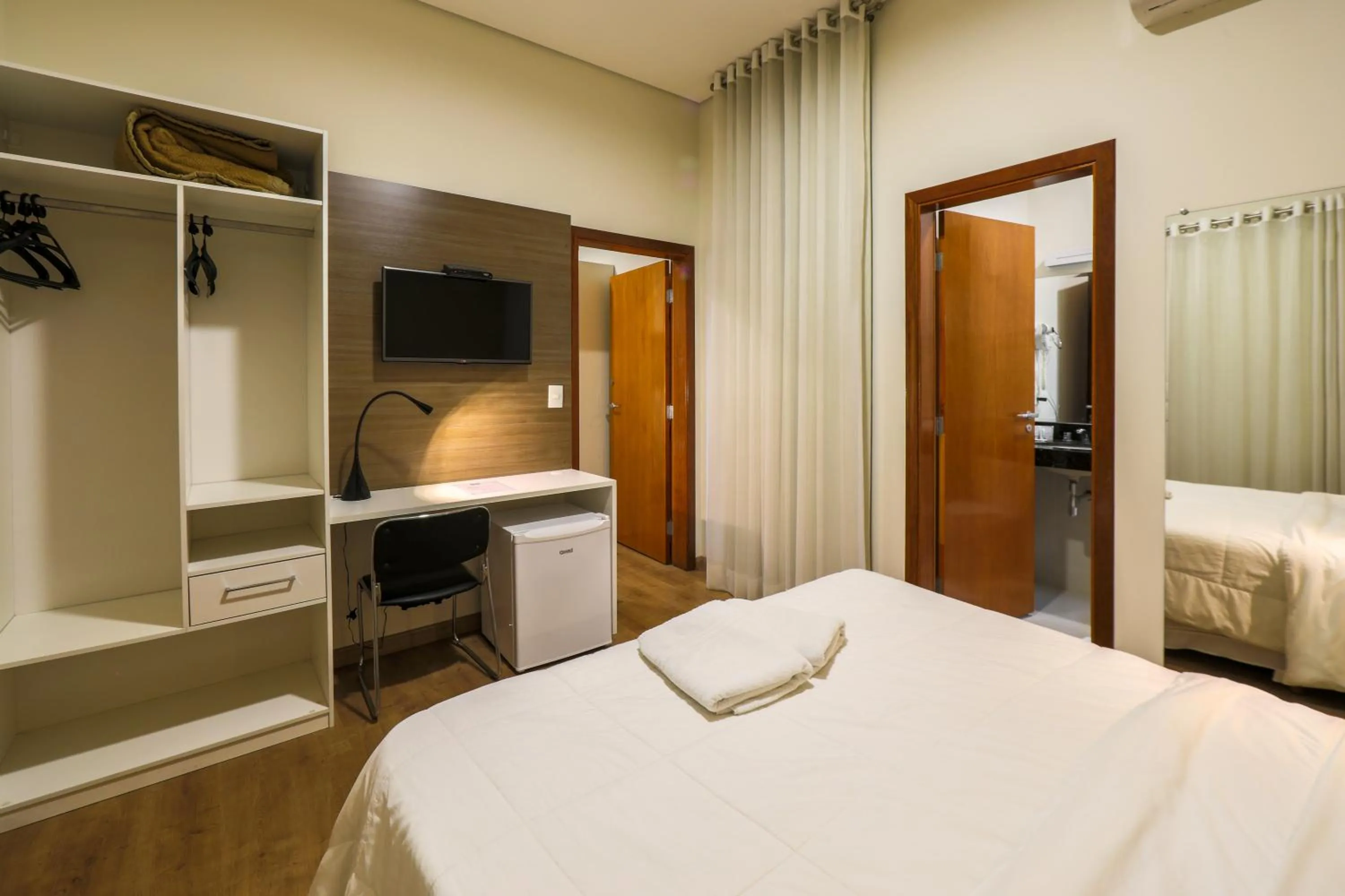 Photo of the whole room, Bed in Hotel Itapema