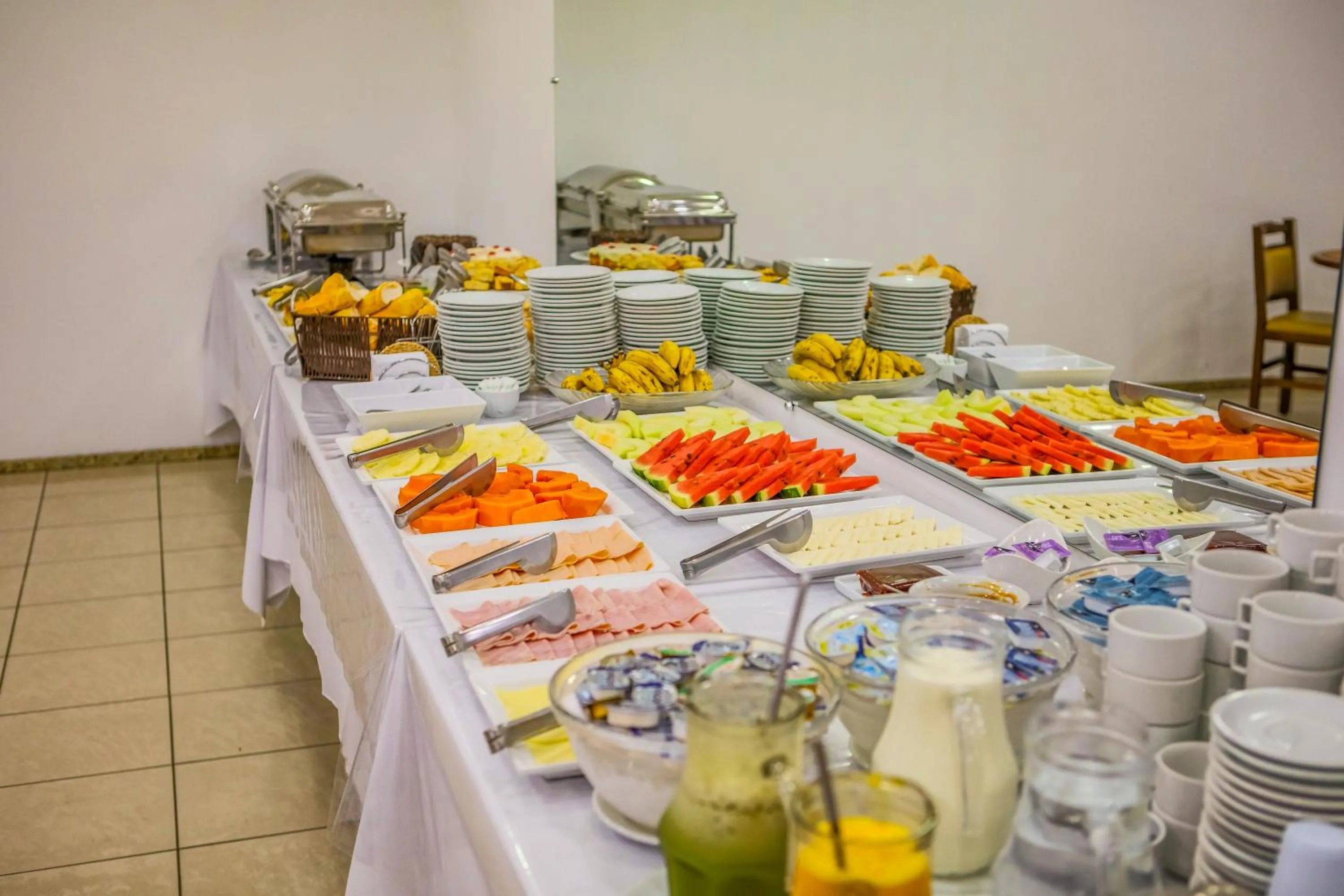 Buffet breakfast in Hotel Itapema
