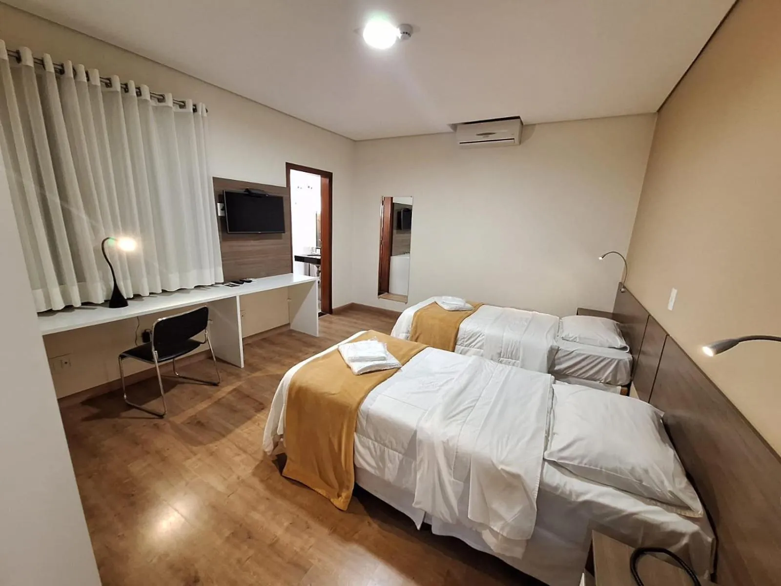 Photo of the whole room, Bed in Hotel Itapema