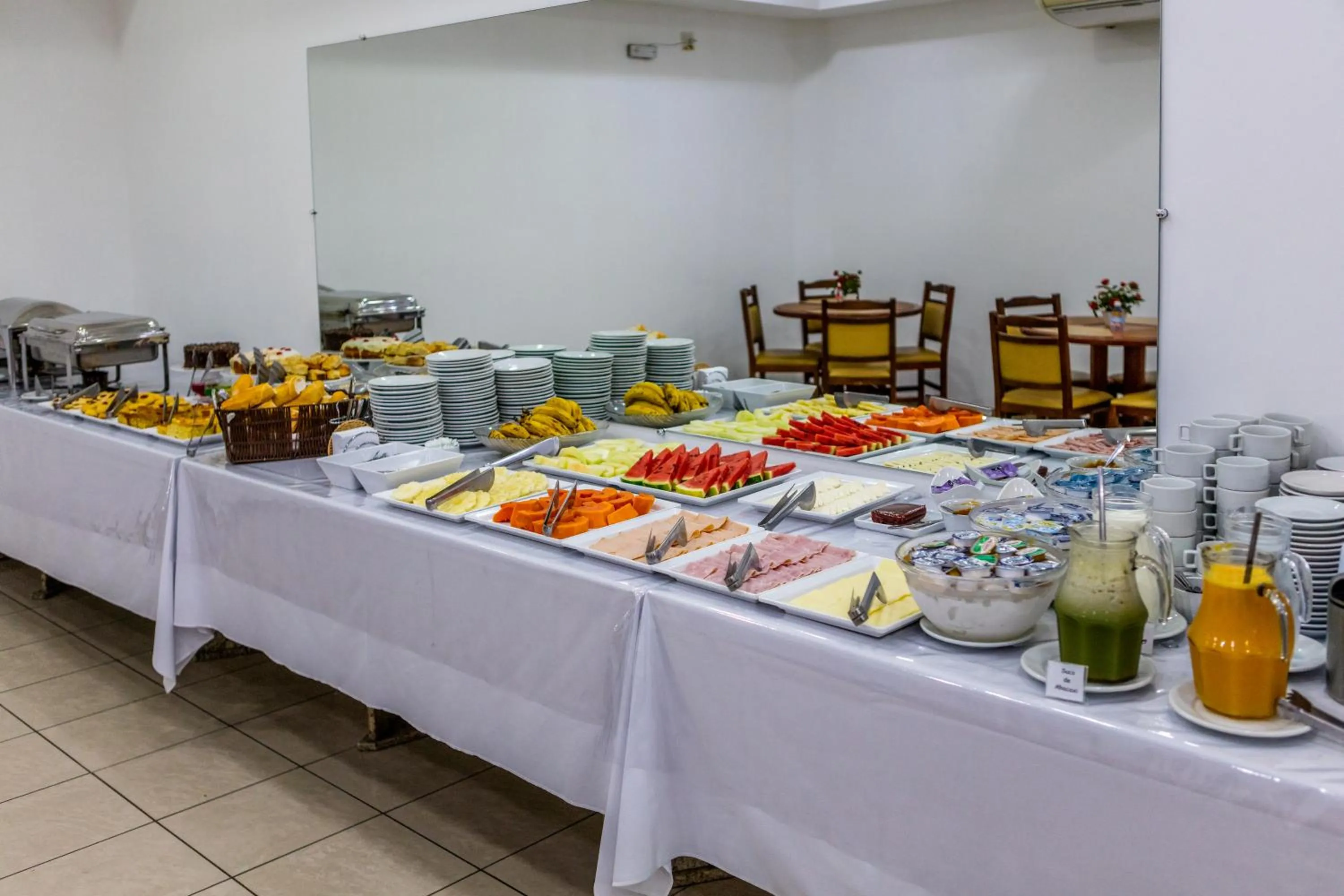 Buffet breakfast in Hotel Itapema