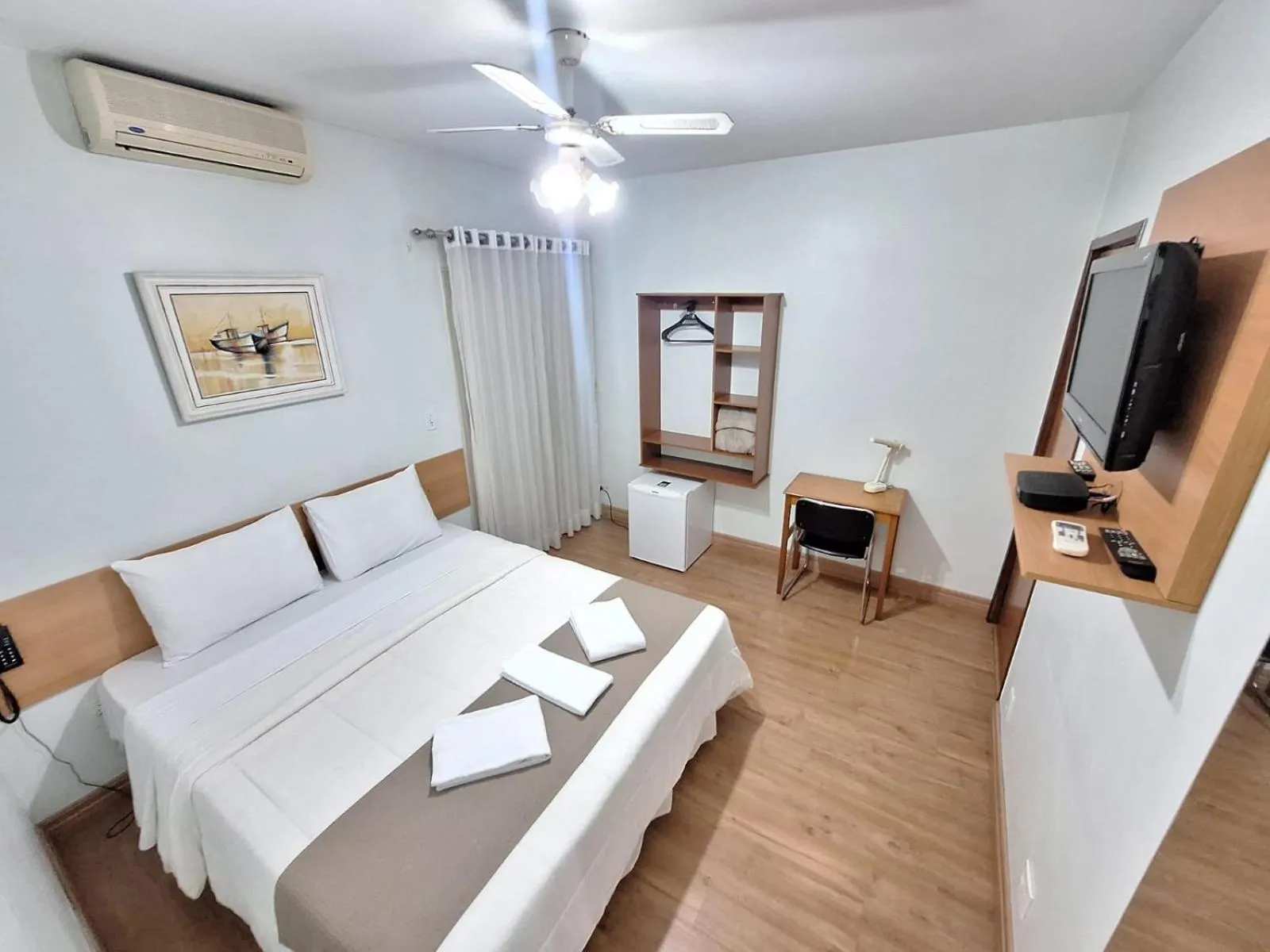 Photo of the whole room, Bed in Hotel Itapema